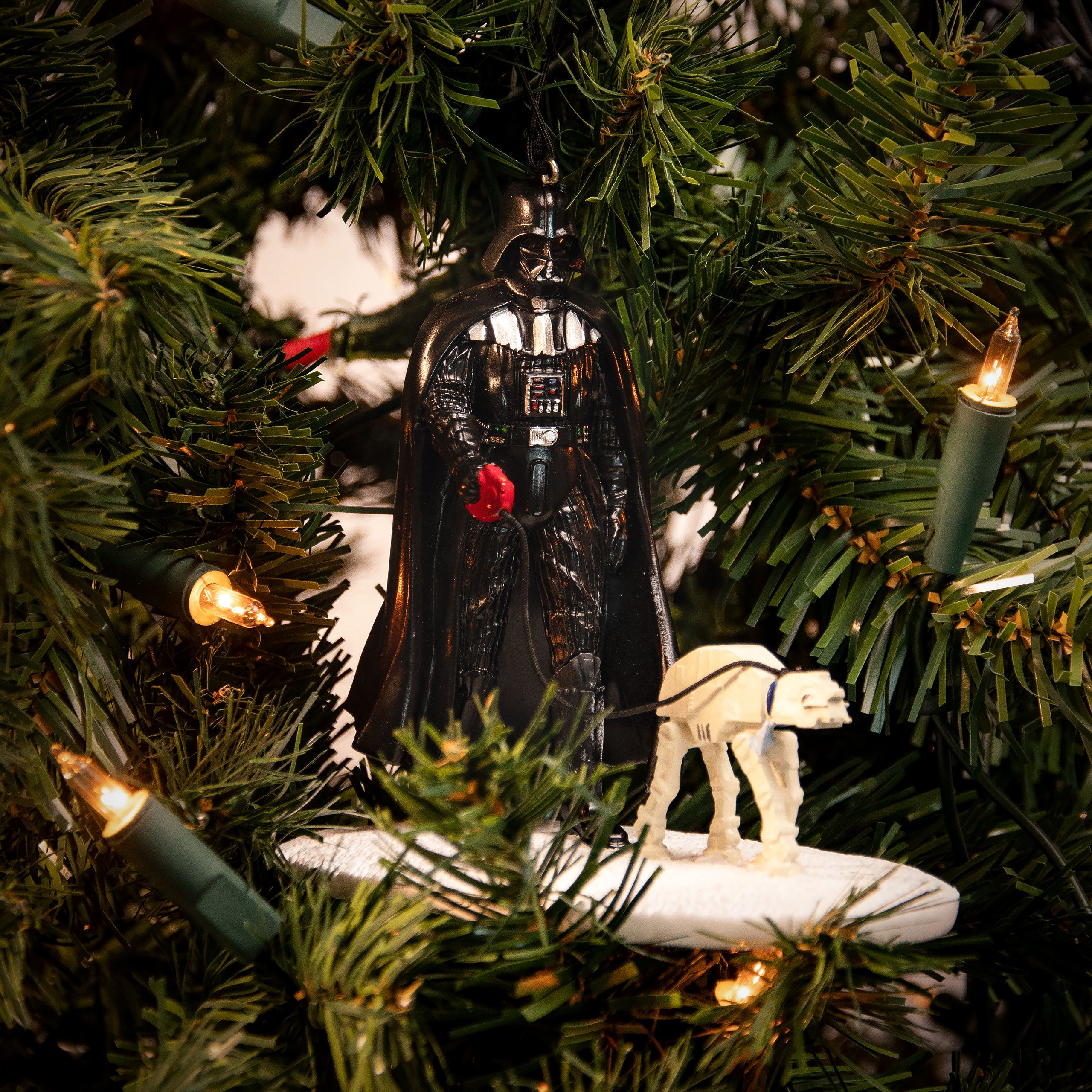 Immagine del prodotto Star Wars - Darth Vader con Ornamento di Natale AT-AT