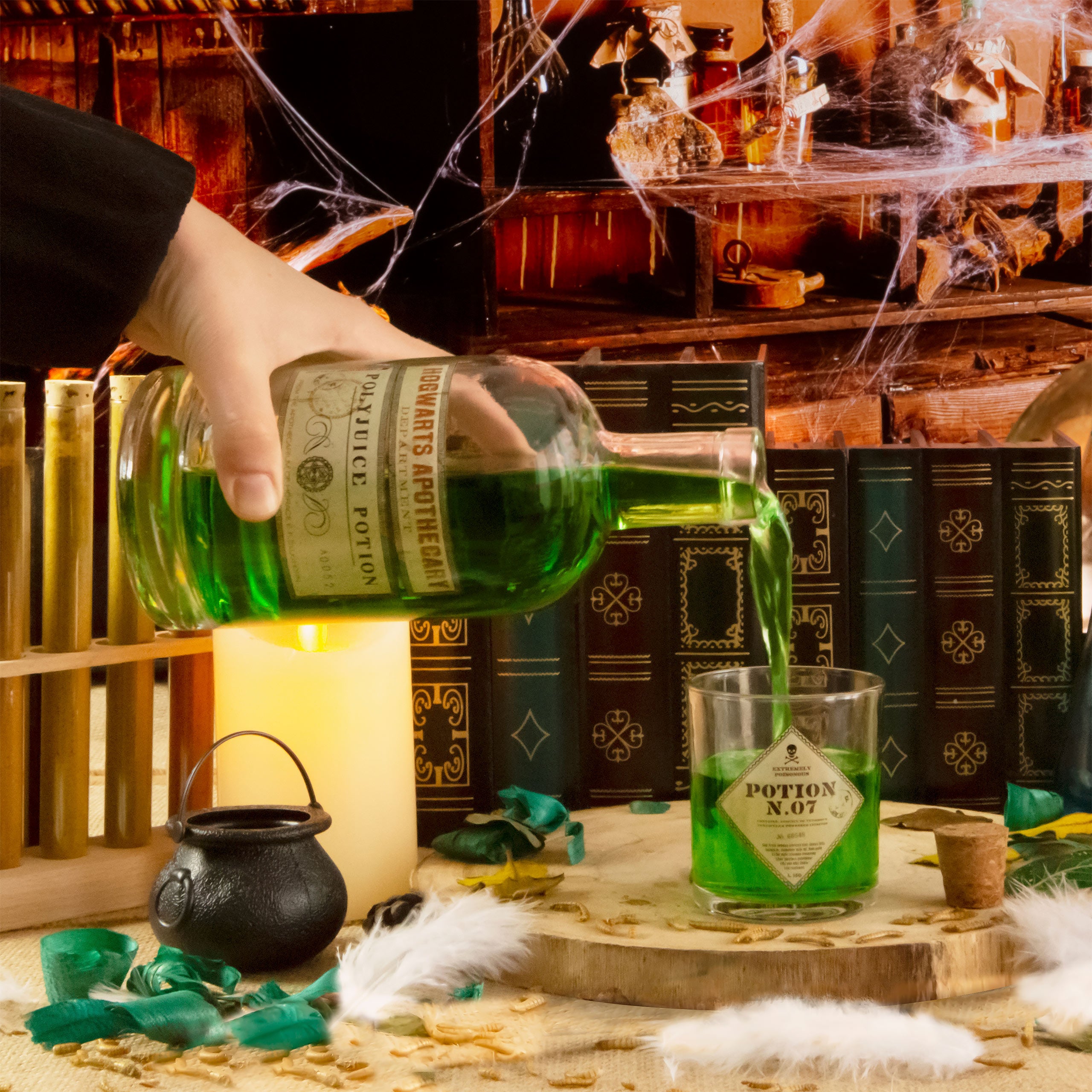Immagine del prodotto Harry Potter - Caraffa con set di bicchieri Pozione Polisucco