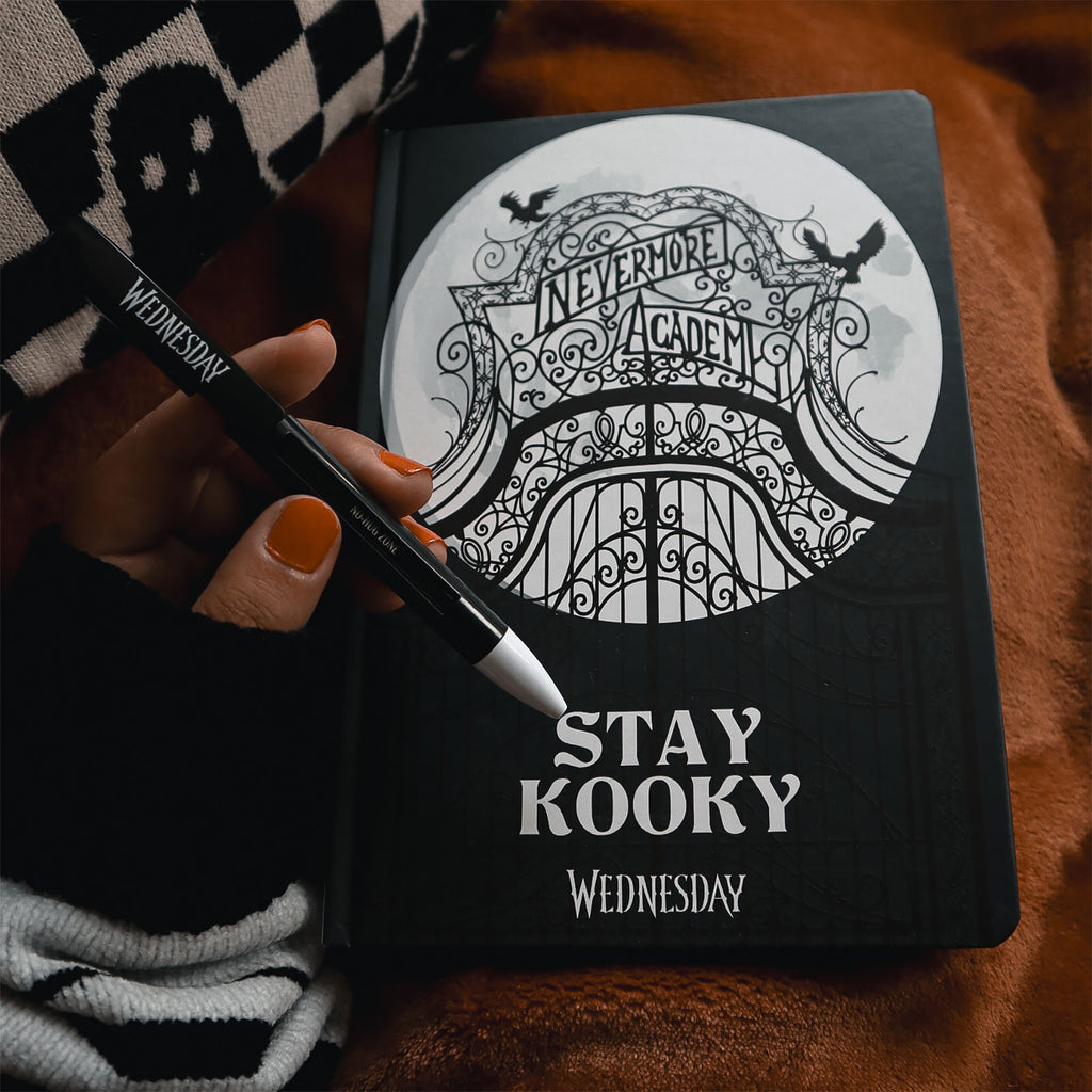 Immagine del prodotto Wednesday - Stay Kooky Quaderno con Penna a Sfera