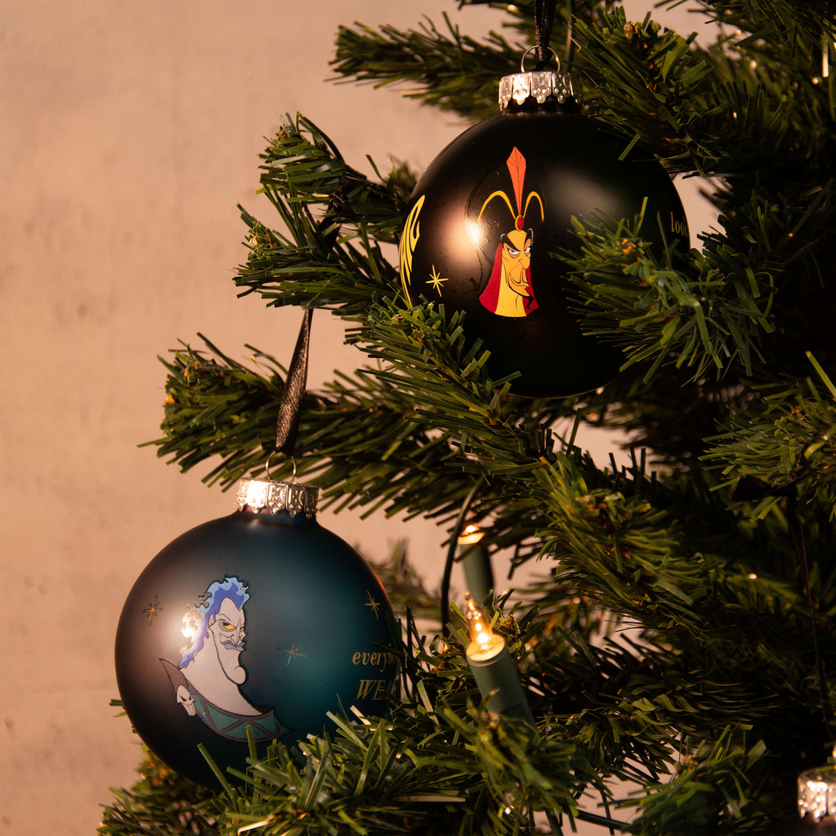 Immagine del prodotto Cattivi - Ornamenti per albero di Natale personaggi 7 pezzi