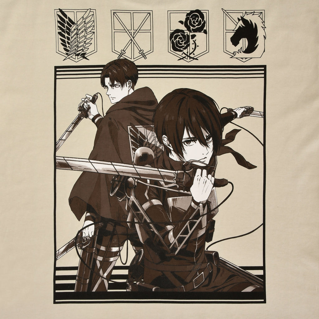Immagine del prodotto Attack on Titan - T-shirt oversize beige di gruppo