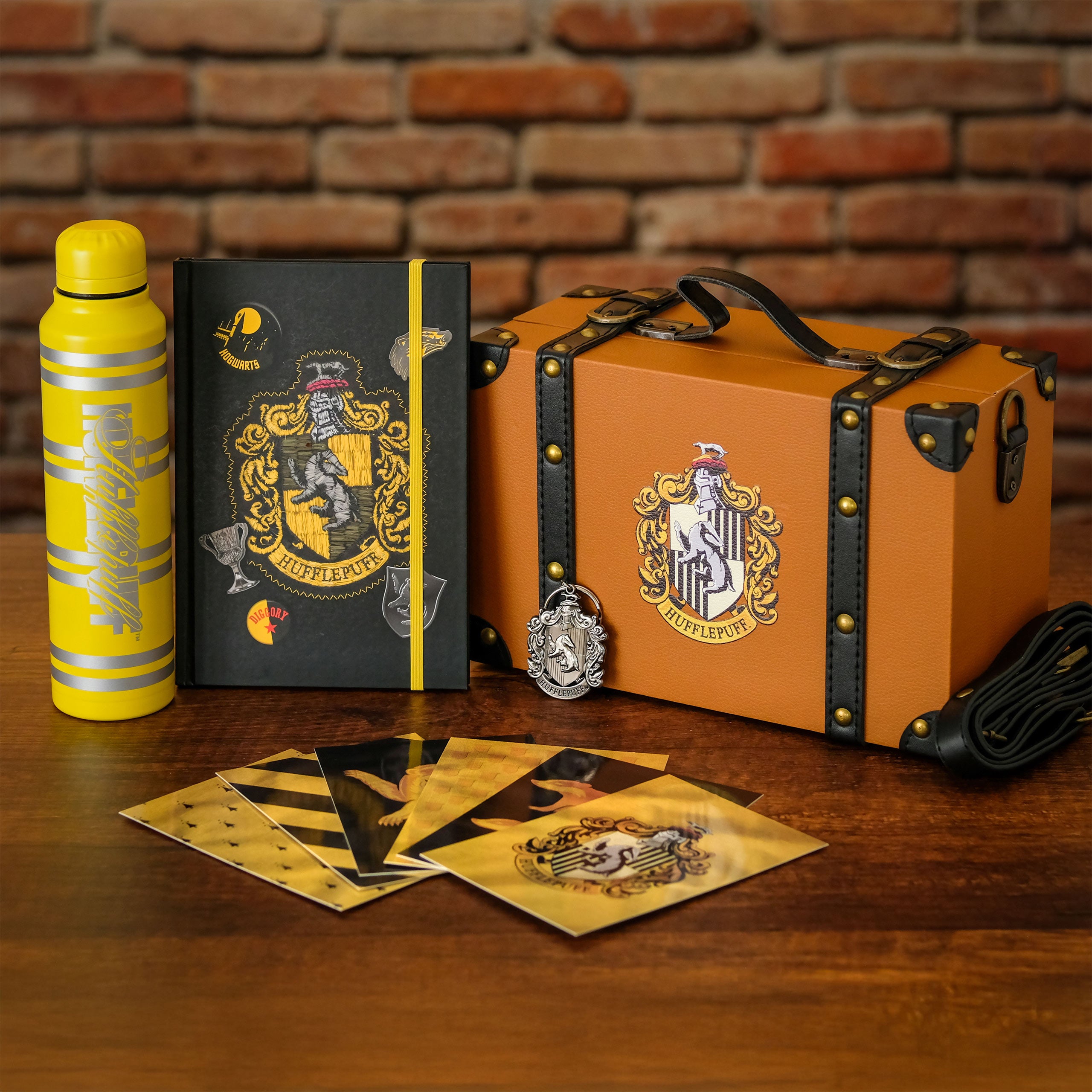 Immagine del prodotto Harry Potter - Set regalo premium Hufflepuff in valigia con tracolla