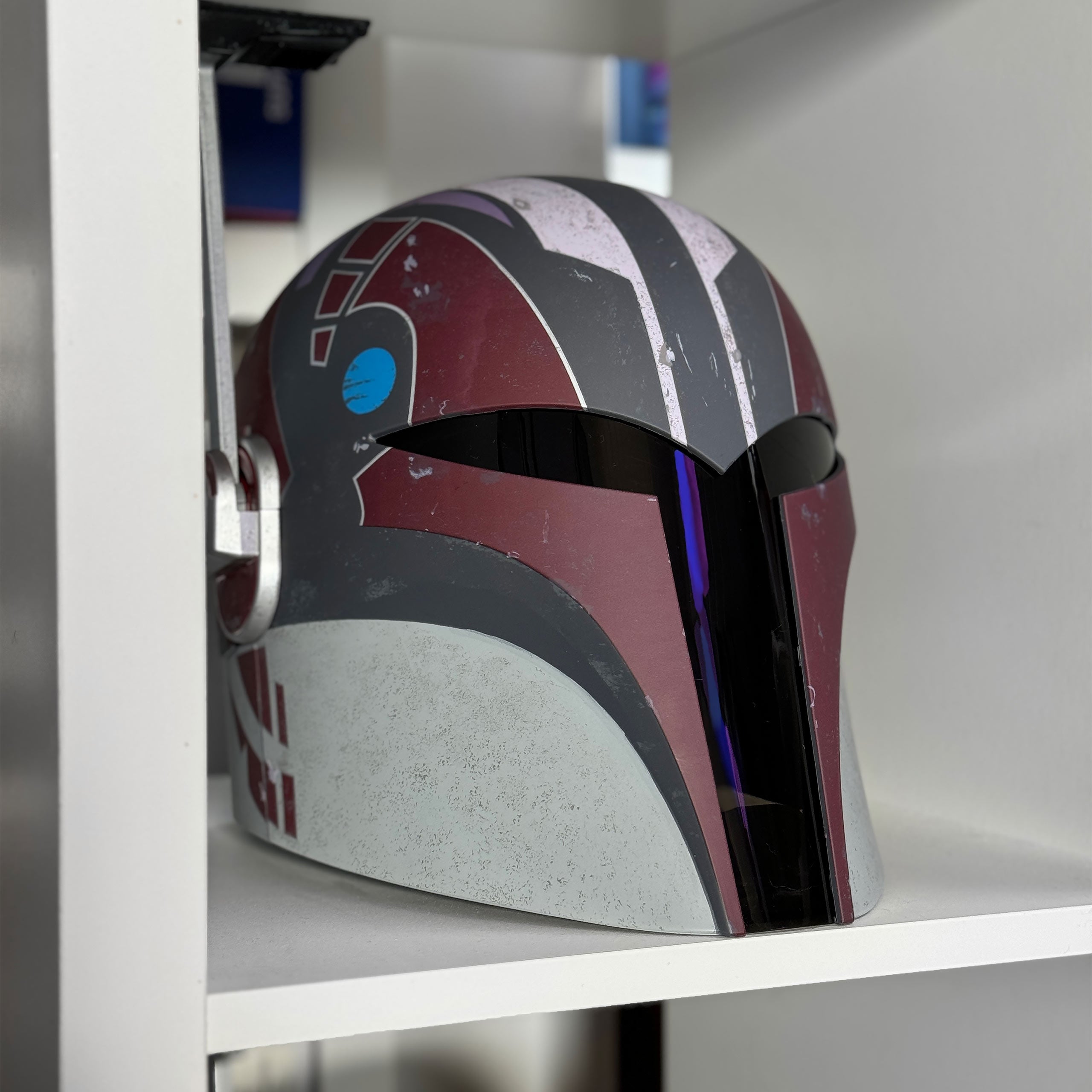Immagine del prodotto Star Wars Ahsoka - Replica del casco della serie nera di Sabine Wren