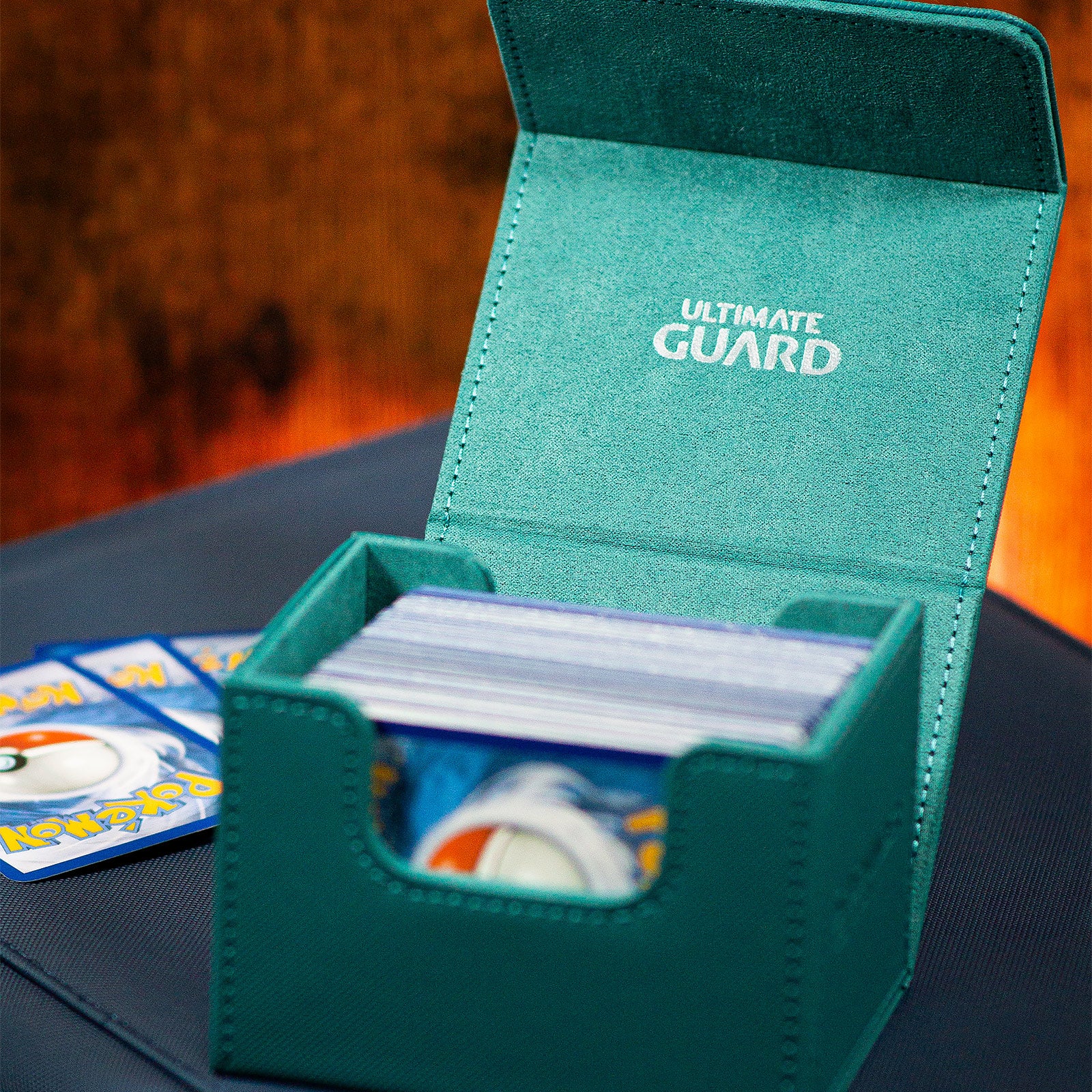 Immagine del prodotto Scatola per carte collezionabili Ultimate Guard blu per 100 carte