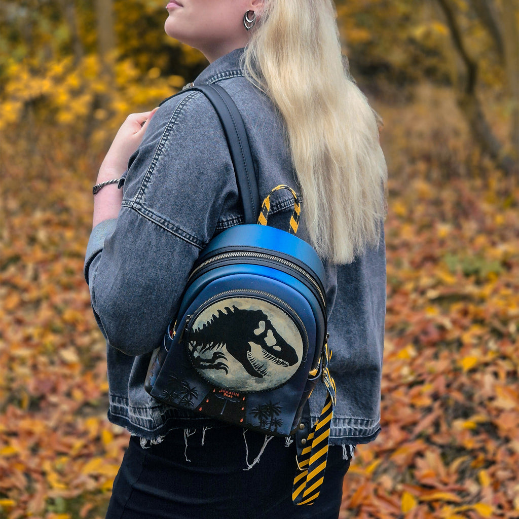 Immagine del prodotto Jurassic Park - 30° Anniversario Dino Moon Glow in the Dark Mini Zaino