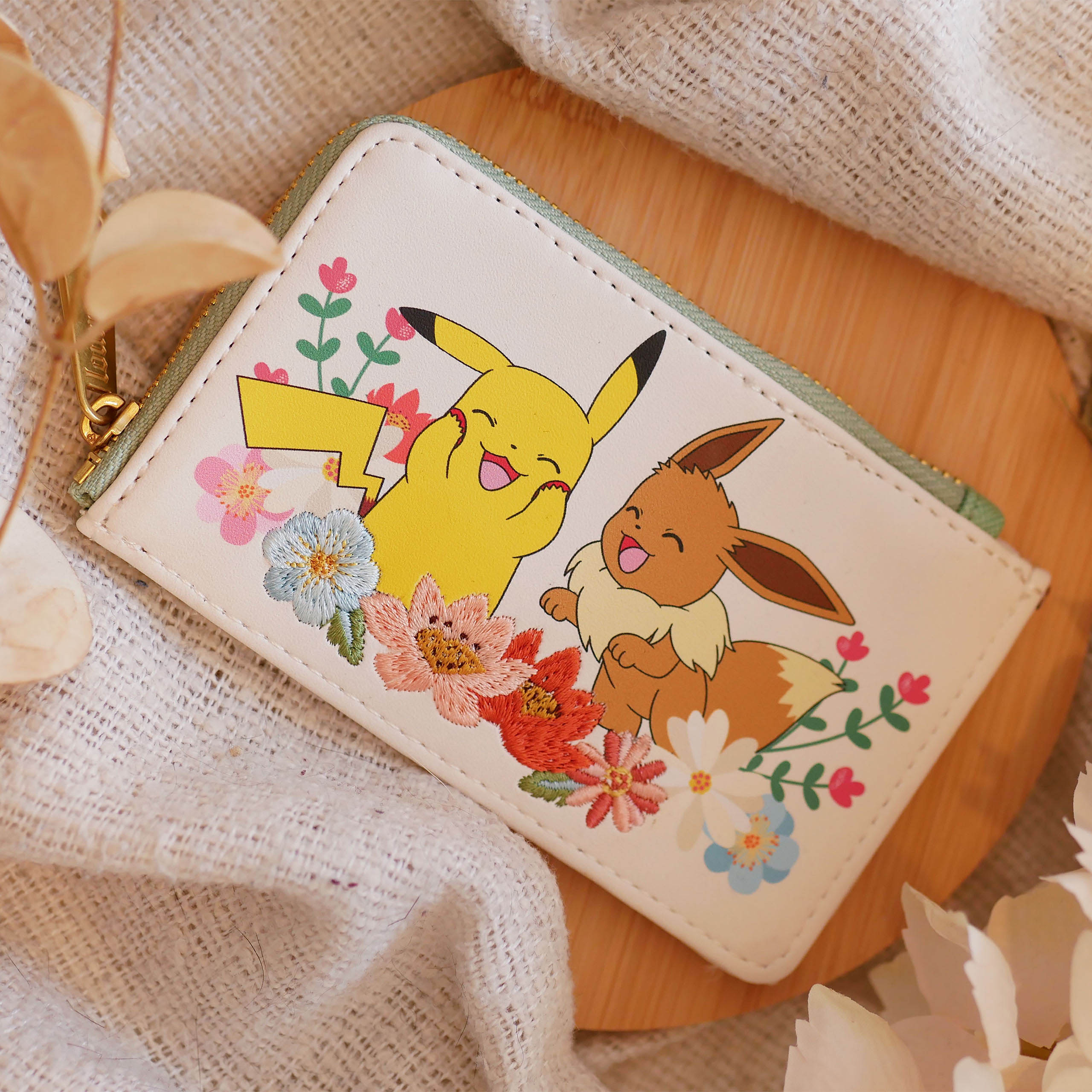 Product image Pokemon - Pikachu and Eevee Floral Wallet