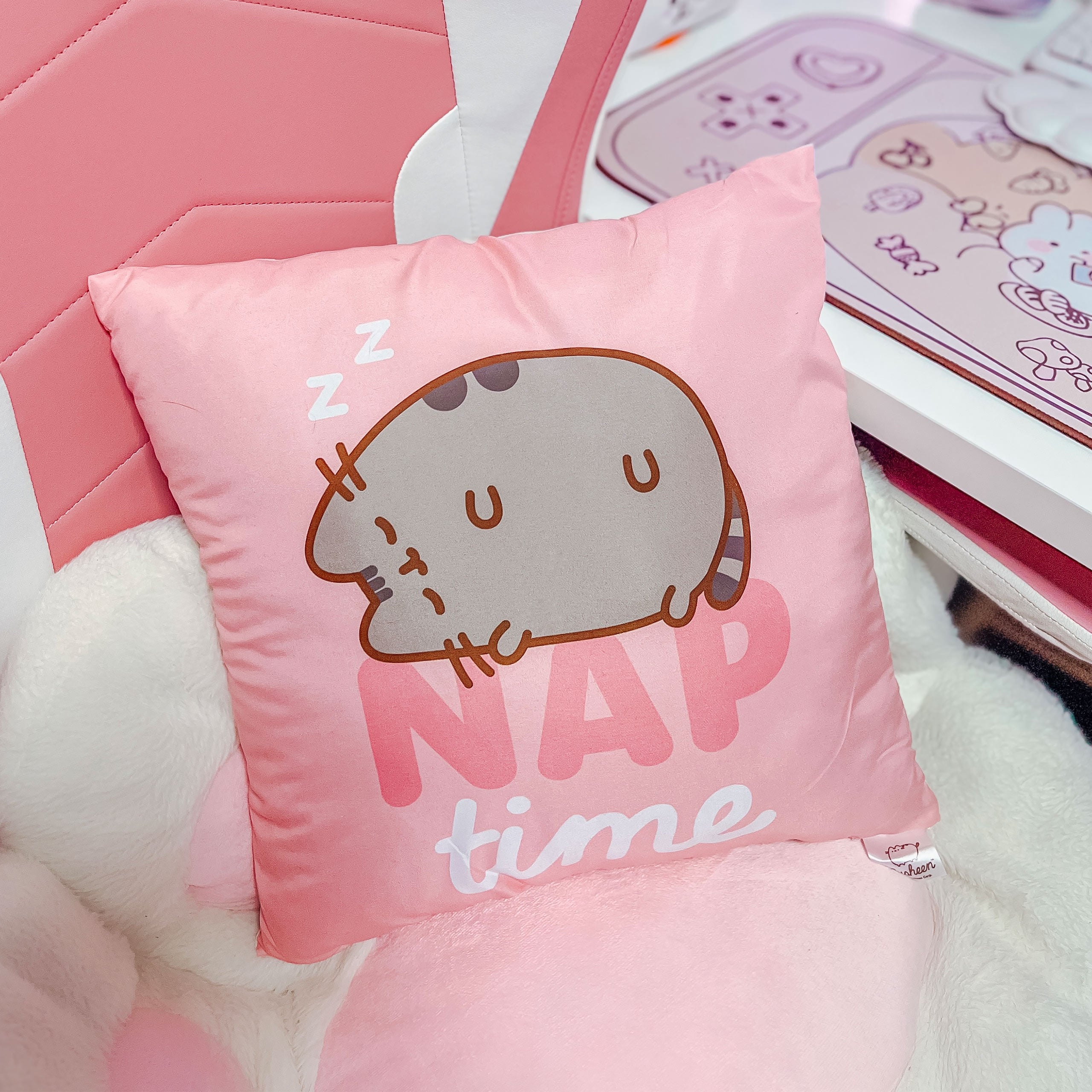 Product image Pusheen - Nap time Pillow