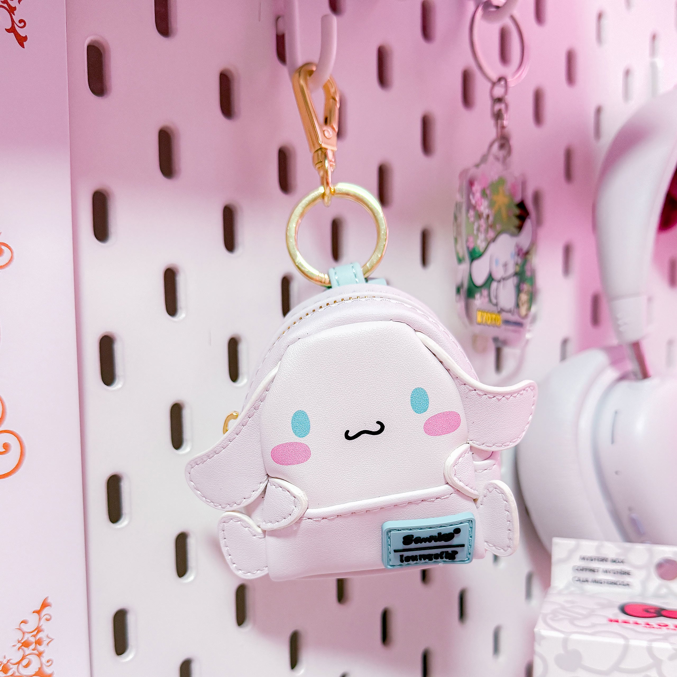 Immagine del prodotto Hello Kitty - Portachiavi Misterioso Classico Zaino 50° Anniversario