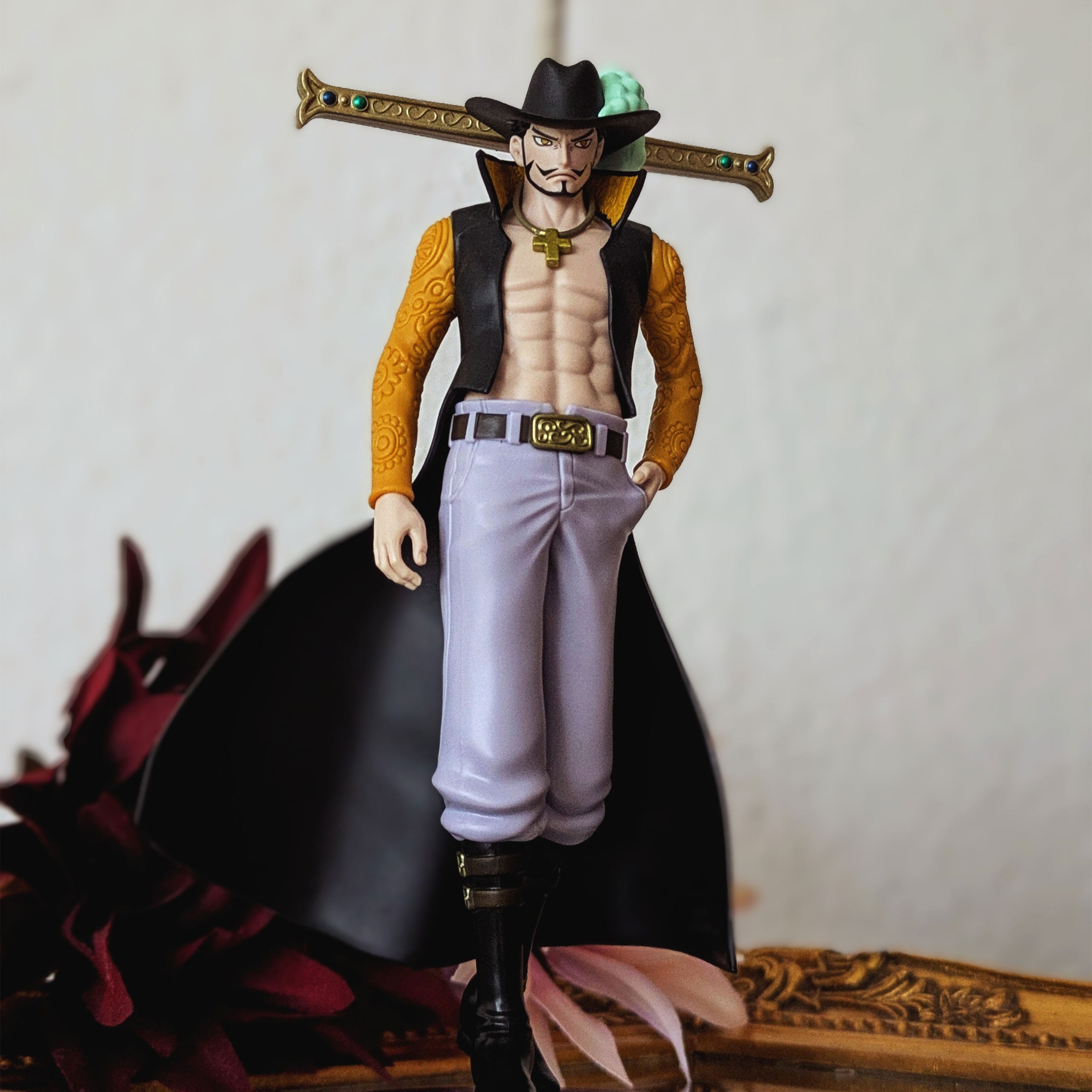 Product image One Piece - Dracule Mihawk The Shukko Figure