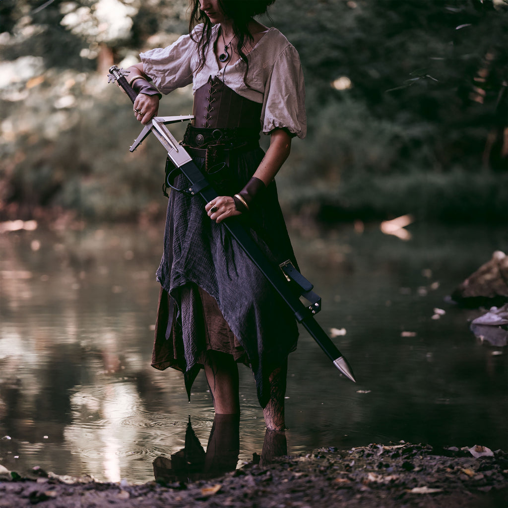 Immagine del prodotto Replica della spada d'argento di Geralt di Rivia con fodero per i fan di Witcher
