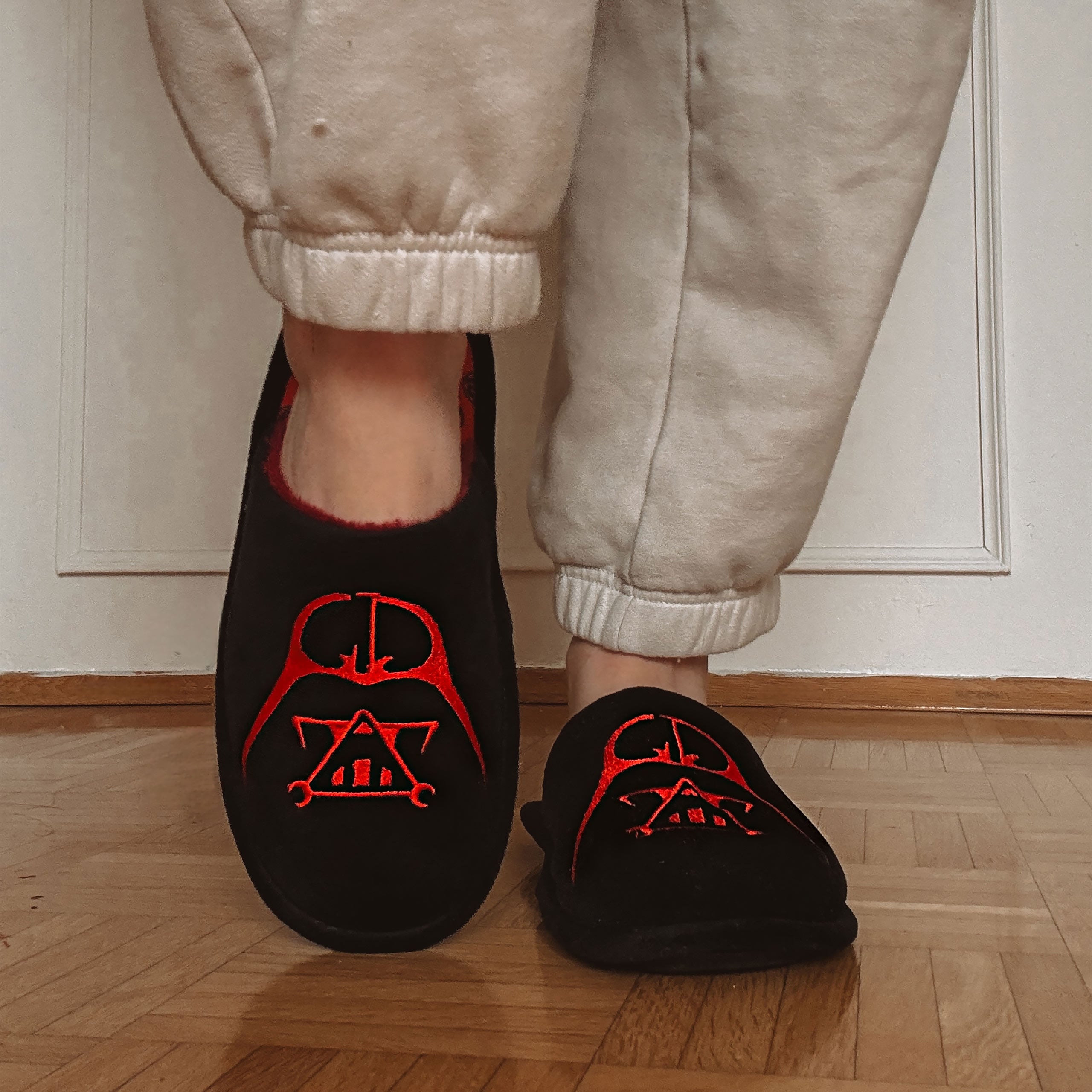 Immagine del prodotto Star Wars - Pantofole Darth Vader Nero-Rosso