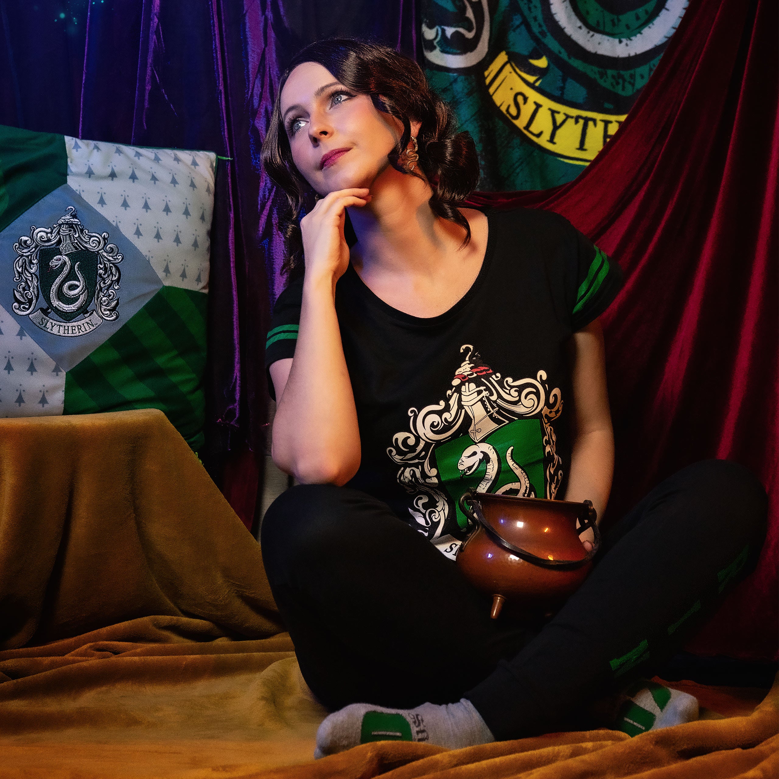 Immagine del prodotto Pigiama con stemma Serpeverde nero - Harry Potter