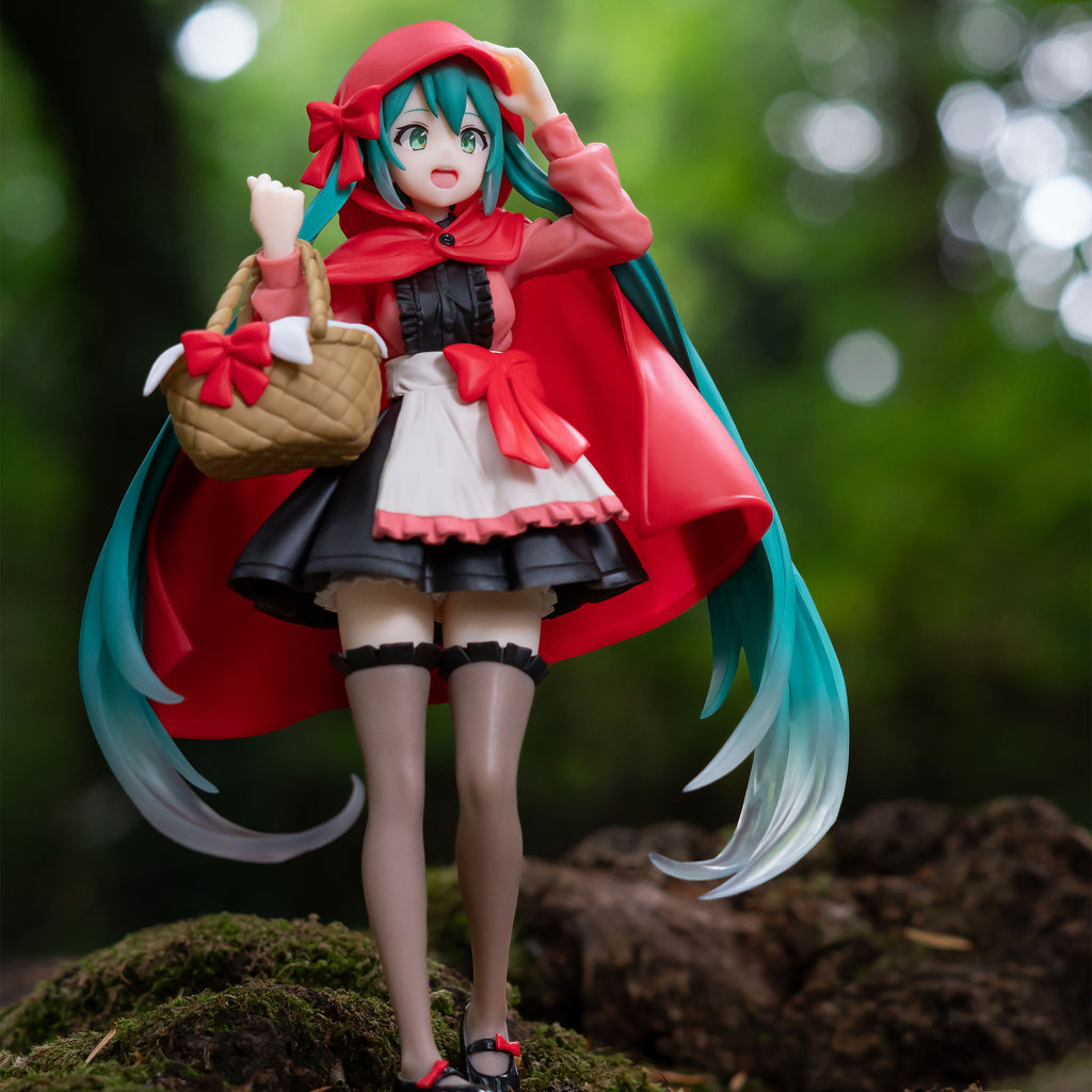 Product image Hatsune Miku - Wonderland Figure Little Red Riding Hood Version