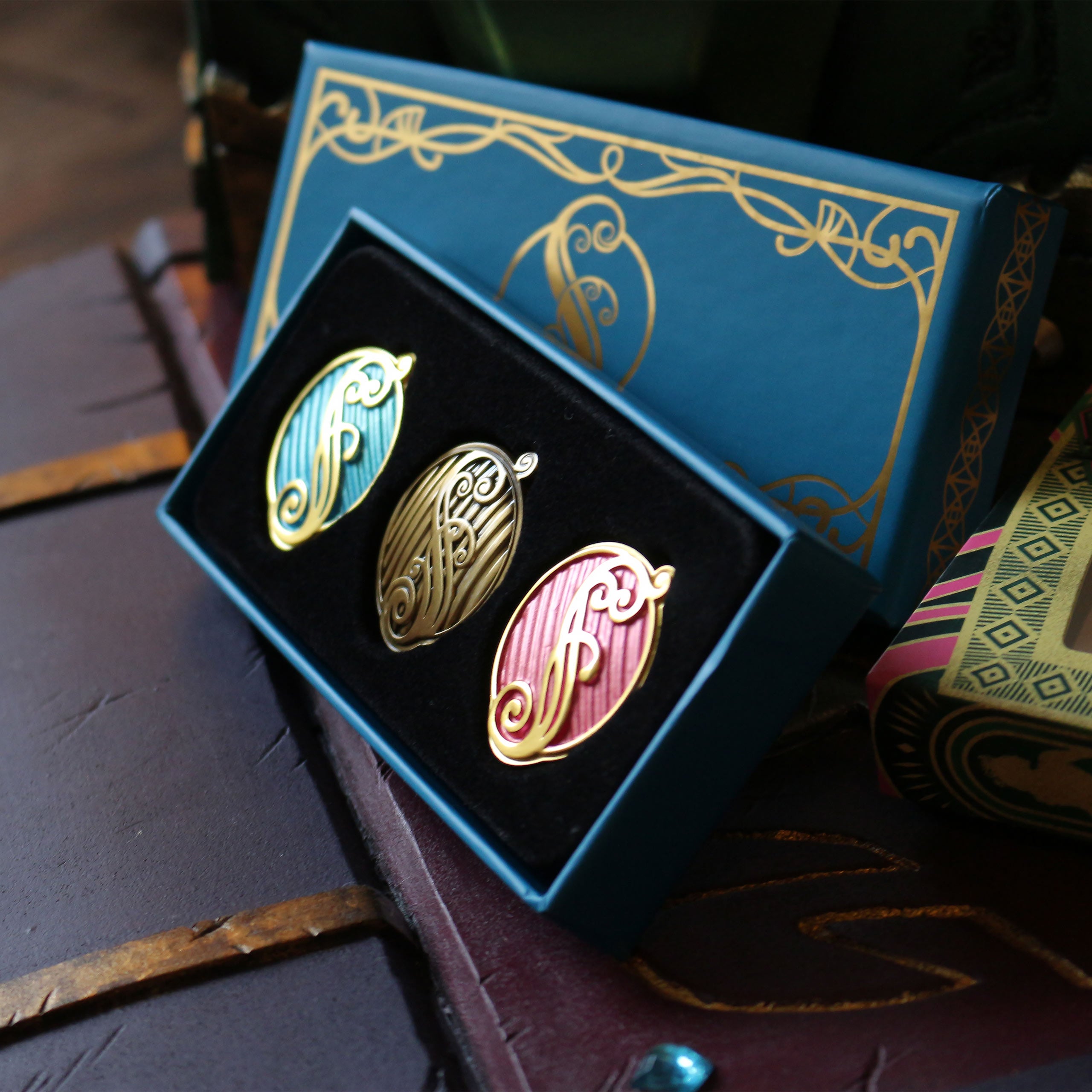 Immagine del prodotto Wicked - Collezione di Spille Shiz Set da 3 Pezzi