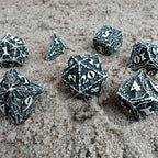 Immagine del prodotto Dracopolis - Il set di dadi Blackfang Scandinavo 7pcs