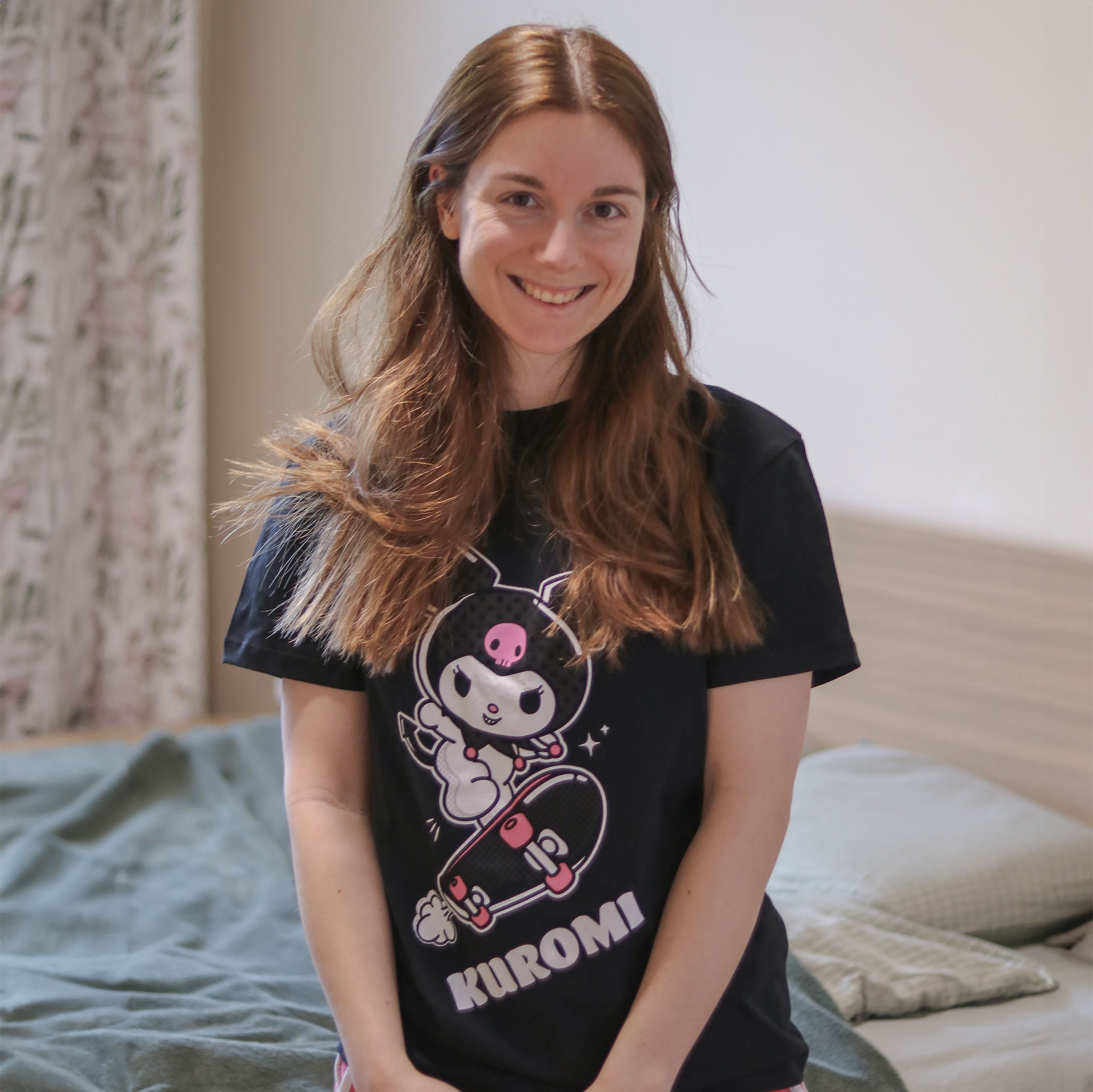 Immagine del prodotto Sanrio - T-shirt Kuromi Hello Kitty and Friends