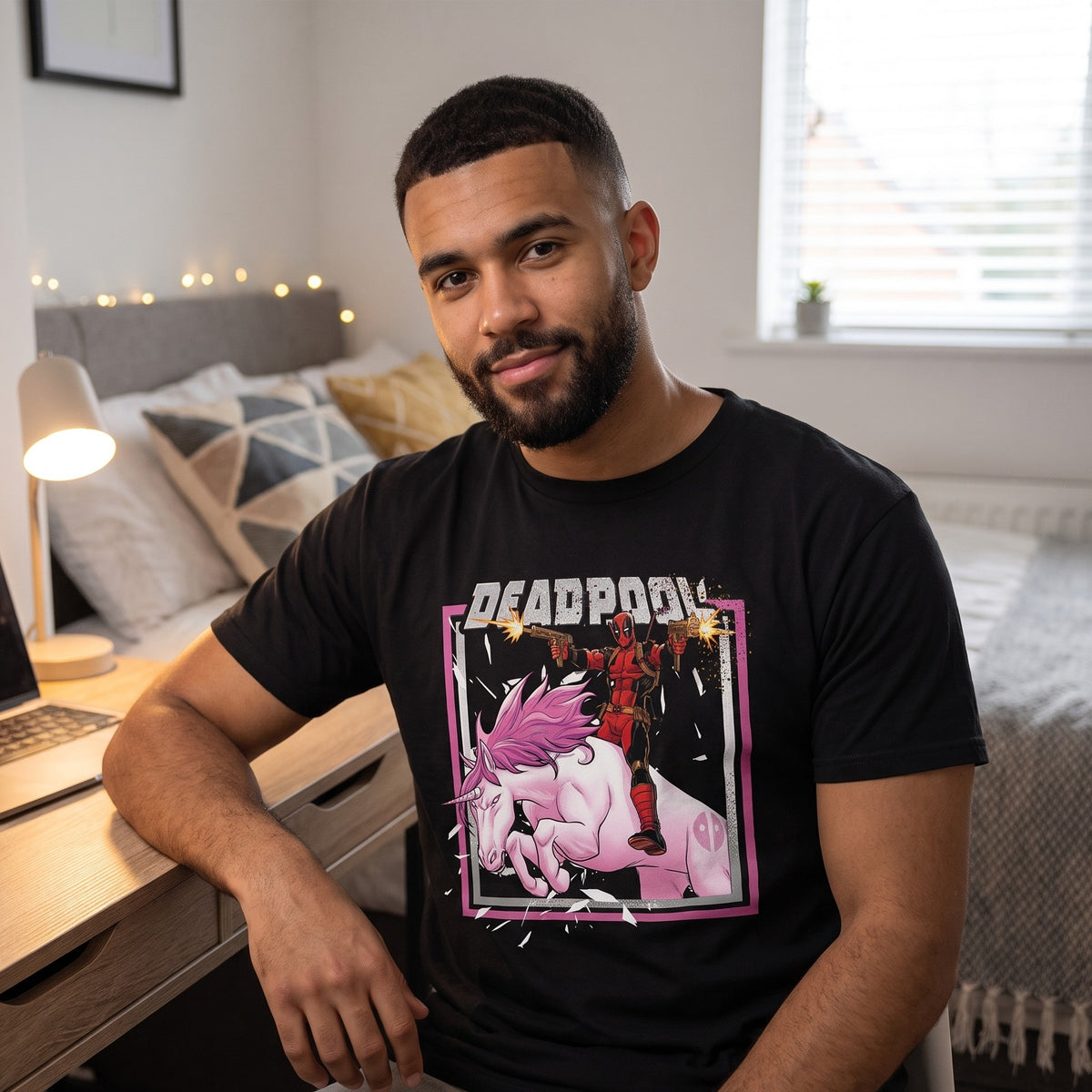 Immagine del prodotto Deadpool - T-shirt Pink Unicorn Ride nera