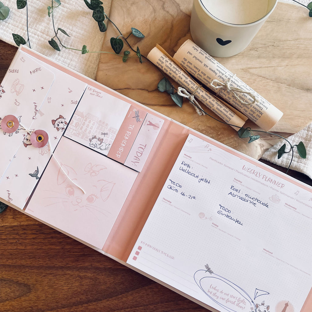 Immagine del prodotto Gli Aristogatti - Marie Parisian Dream libro planner settimanale