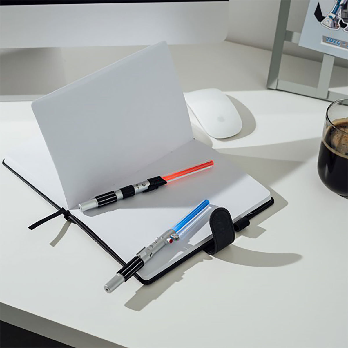Immagine del prodotto Star Wars - Set di penne a sfera luminose Darth Vader e Luke Skywalker
