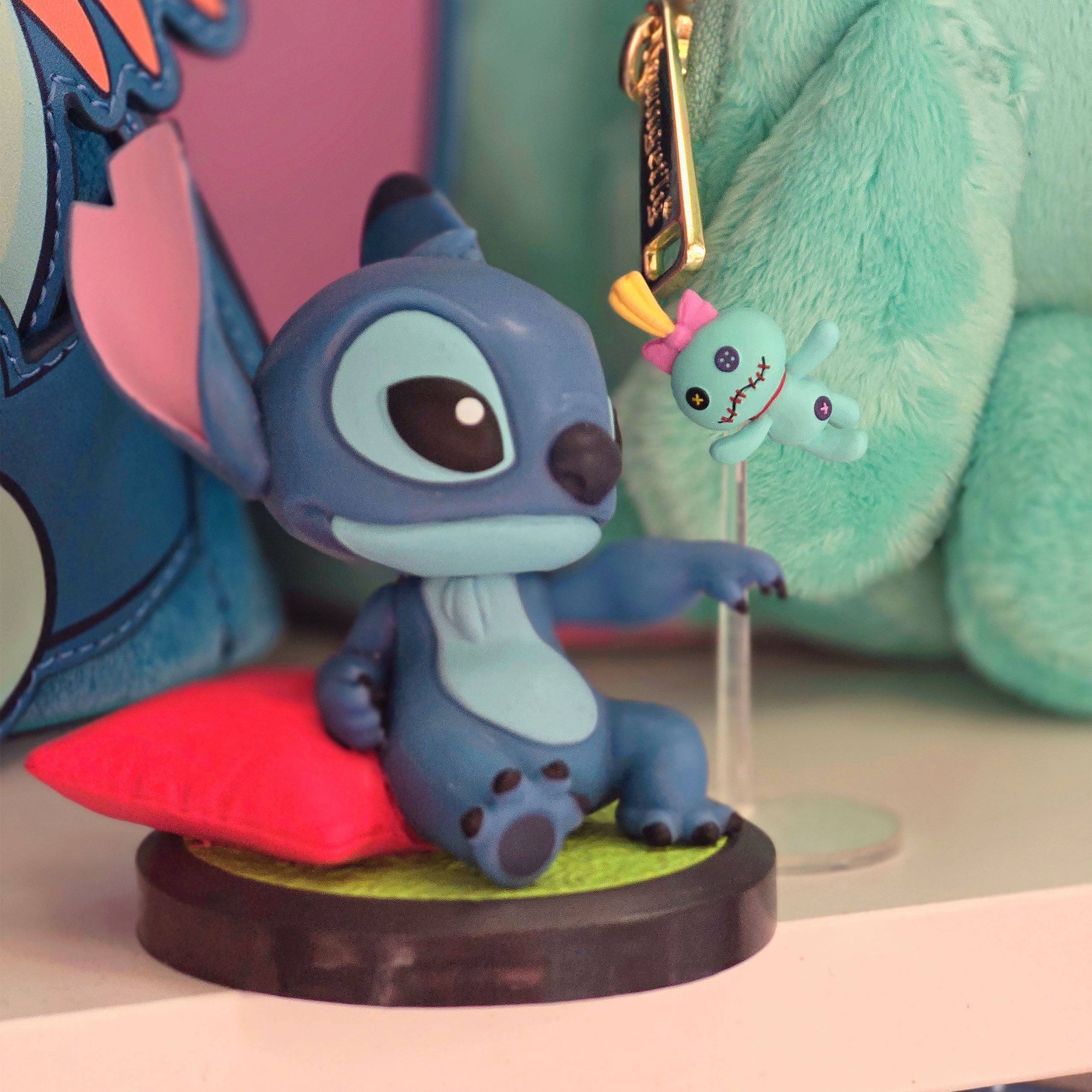 Product image Stitch YuMe Figure Hero Box Art Gallery Series Blind Box - Lilo & Stitch