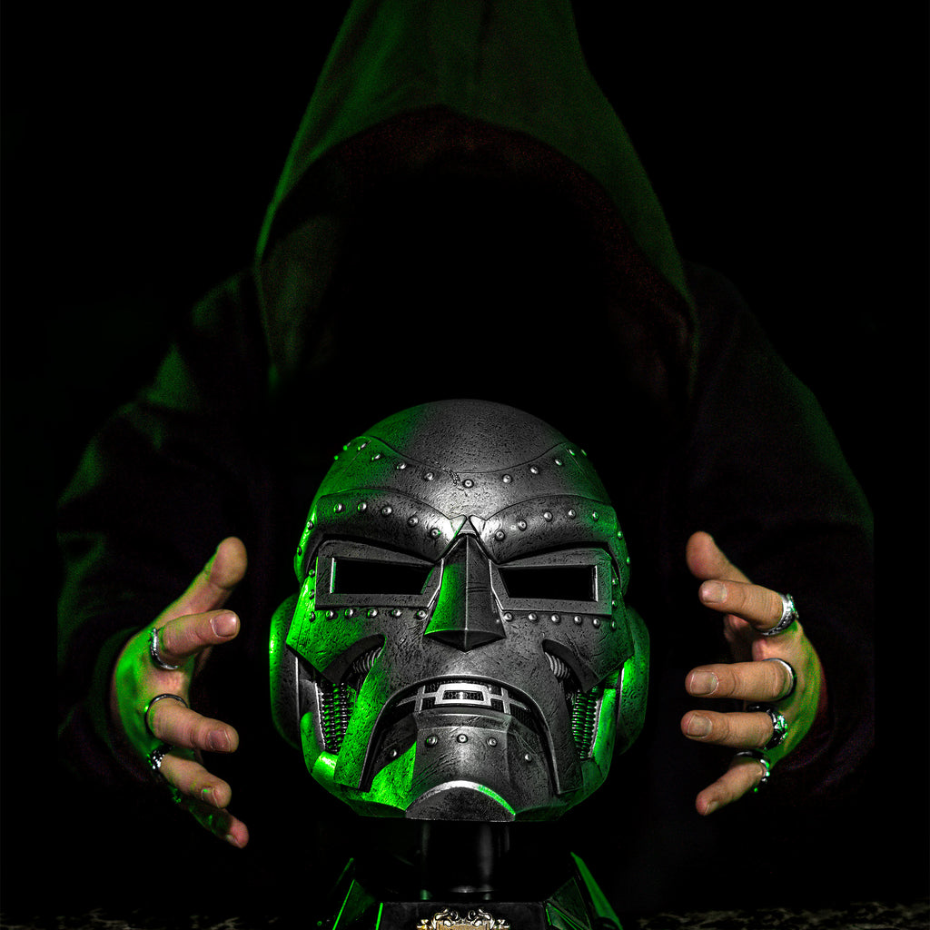 Immagine del prodotto Doctor Doom - Casco Premium Marvel Legends