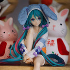 Immagine del prodotto Hatsune Miku - Miku Rabbit Ear Hood Pajama Blue Noodle Stopper Statuetta