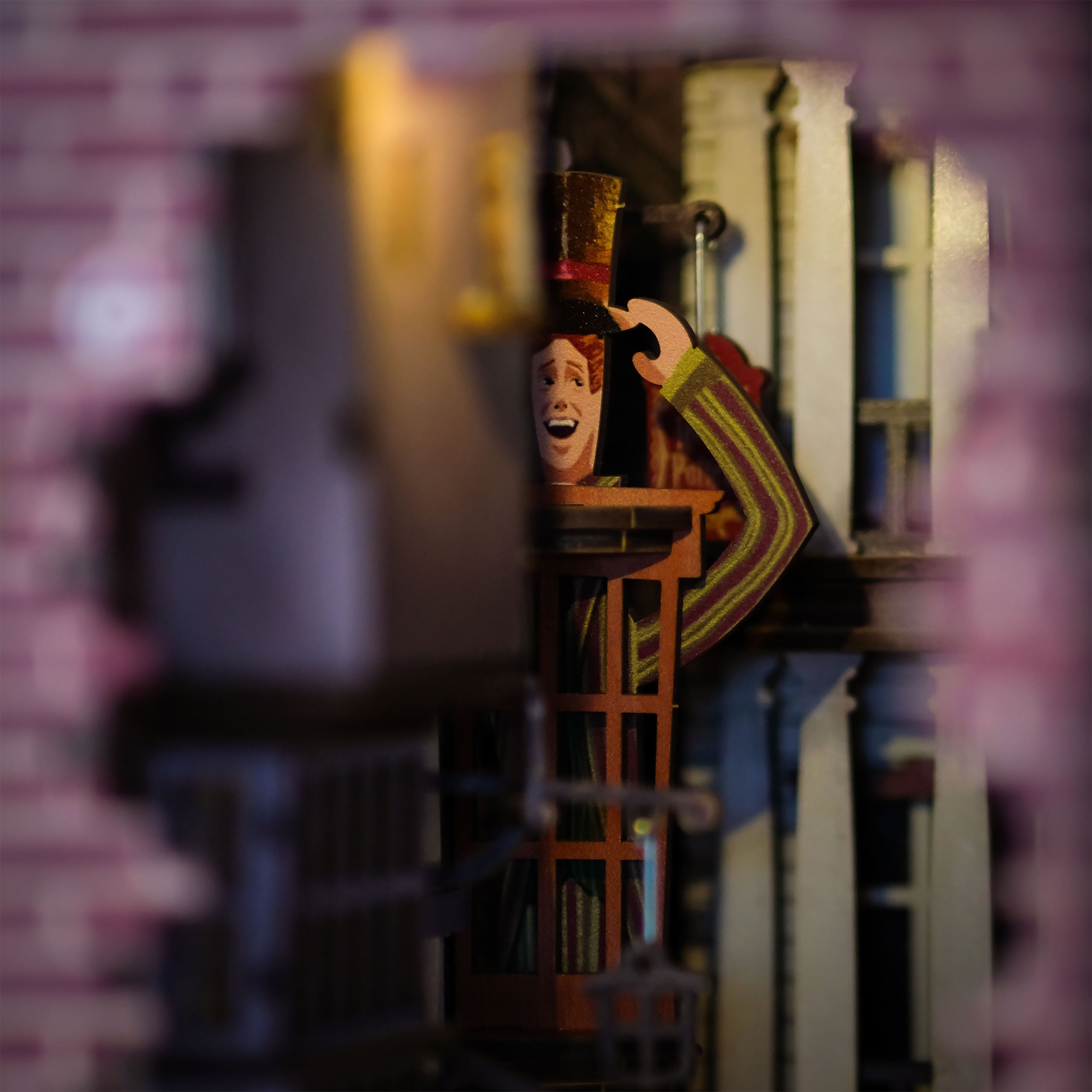 Immagine del prodotto Harry Potter - Modello Book Nook Diagon Alley in legno