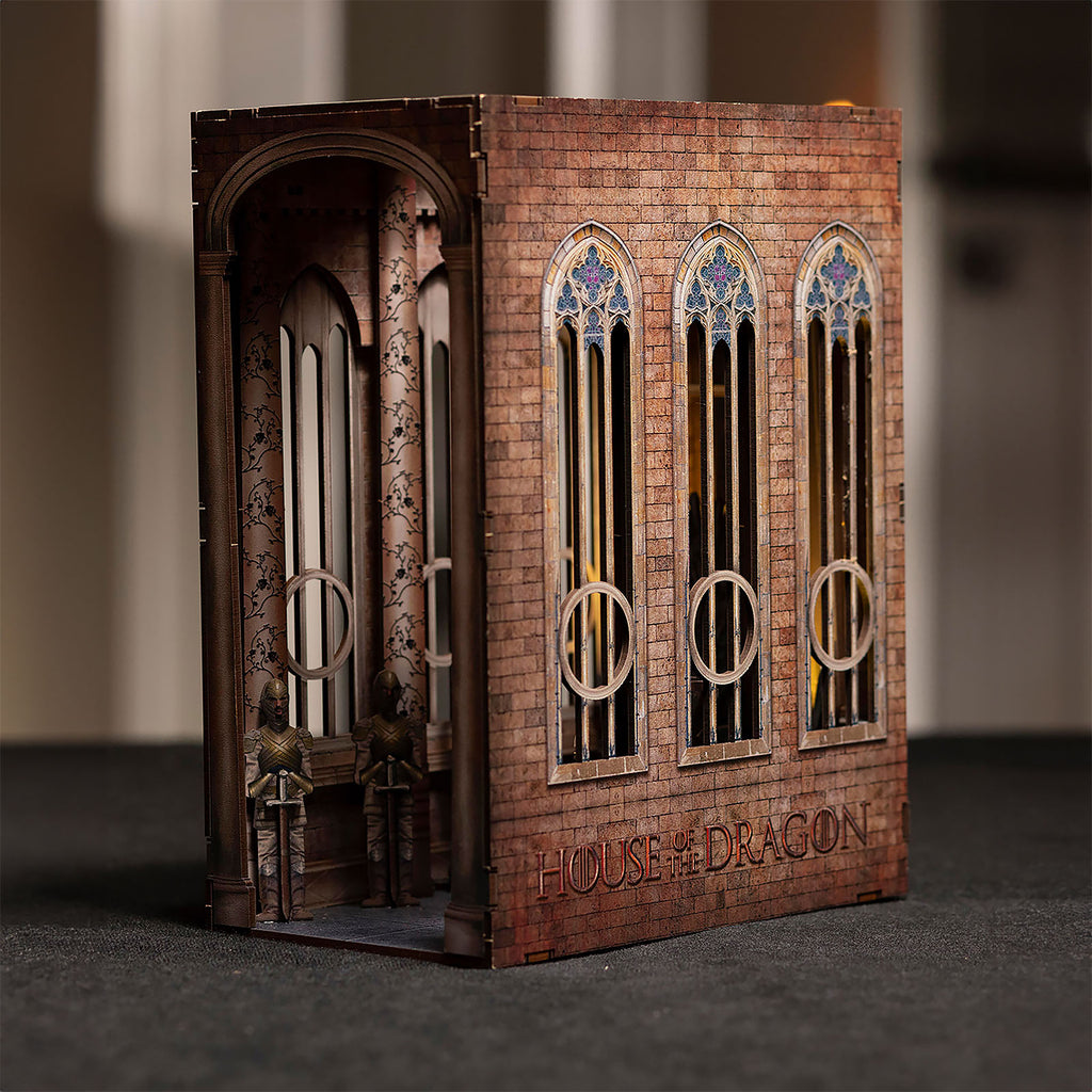 Immagine del prodotto Game of Thrones - Trono di Ferro Book Nook Kit Modello in Legno