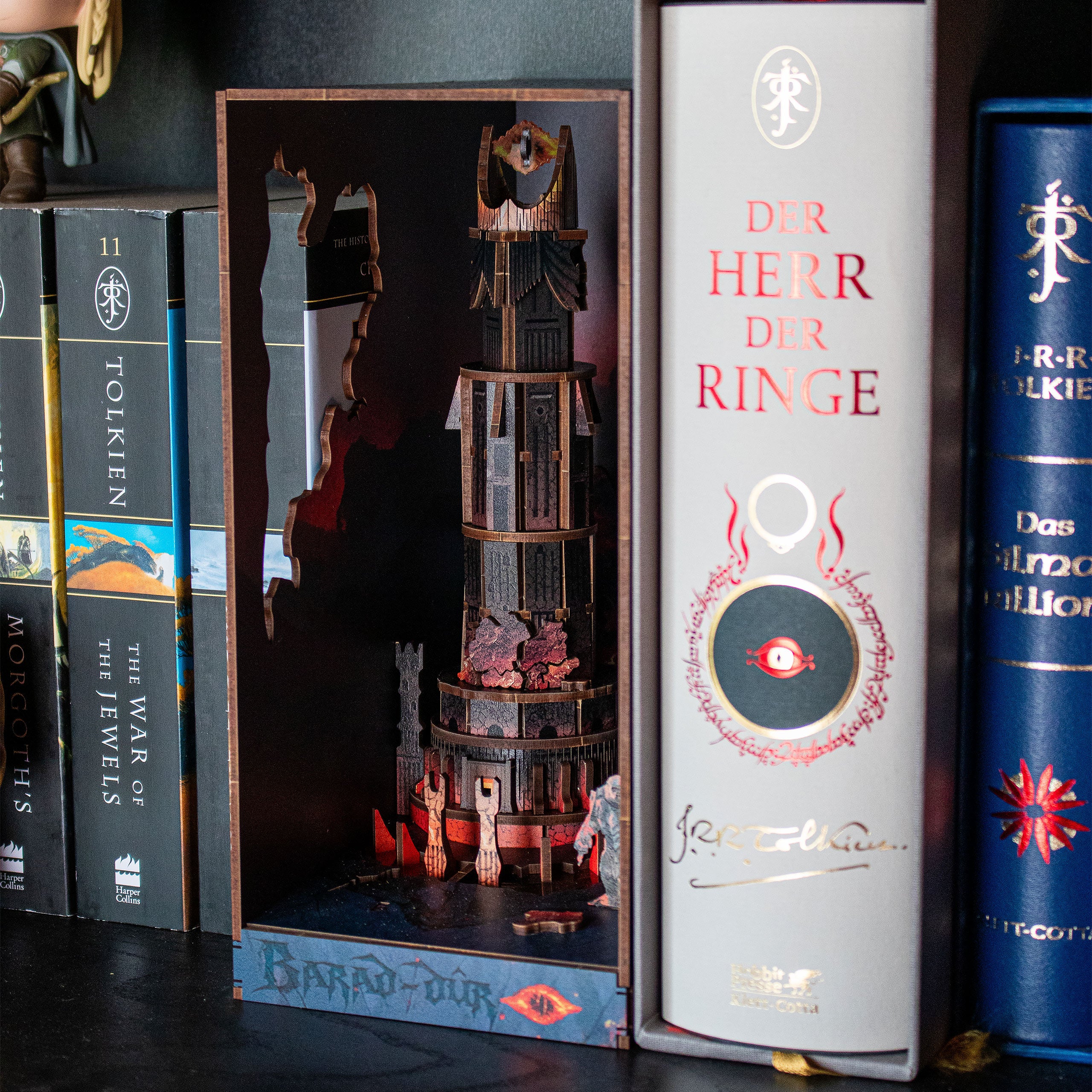 Immagine del prodotto Il Signore degli Anelli - Barad-dûr Book Nook kit modello in legno