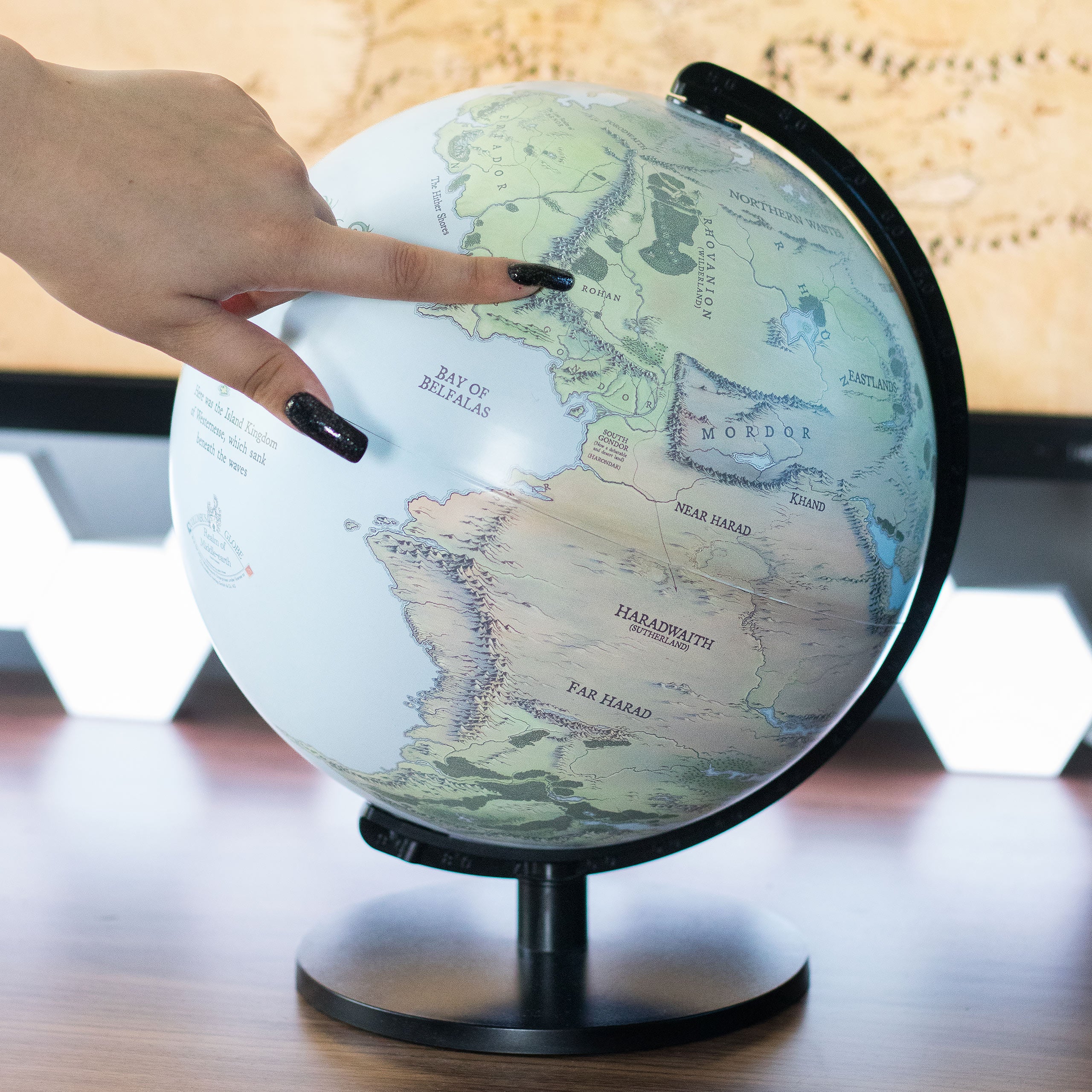 Immagine del prodotto Il Signore degli Anelli - Globo Terra di Mezzo Terra con luce 26cm