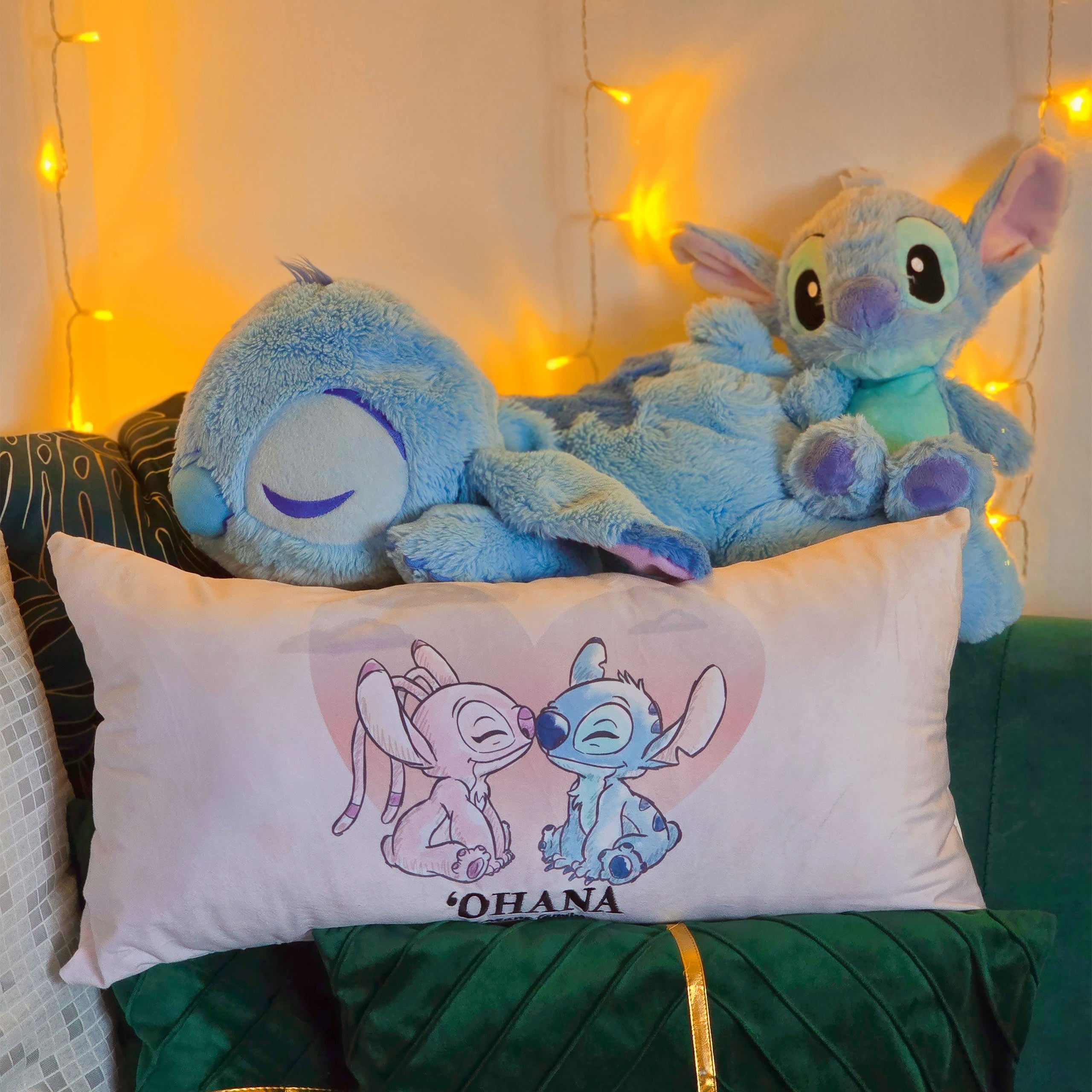 Immagine del prodotto Stitch e Angel Ohana Means Family - Cuscino