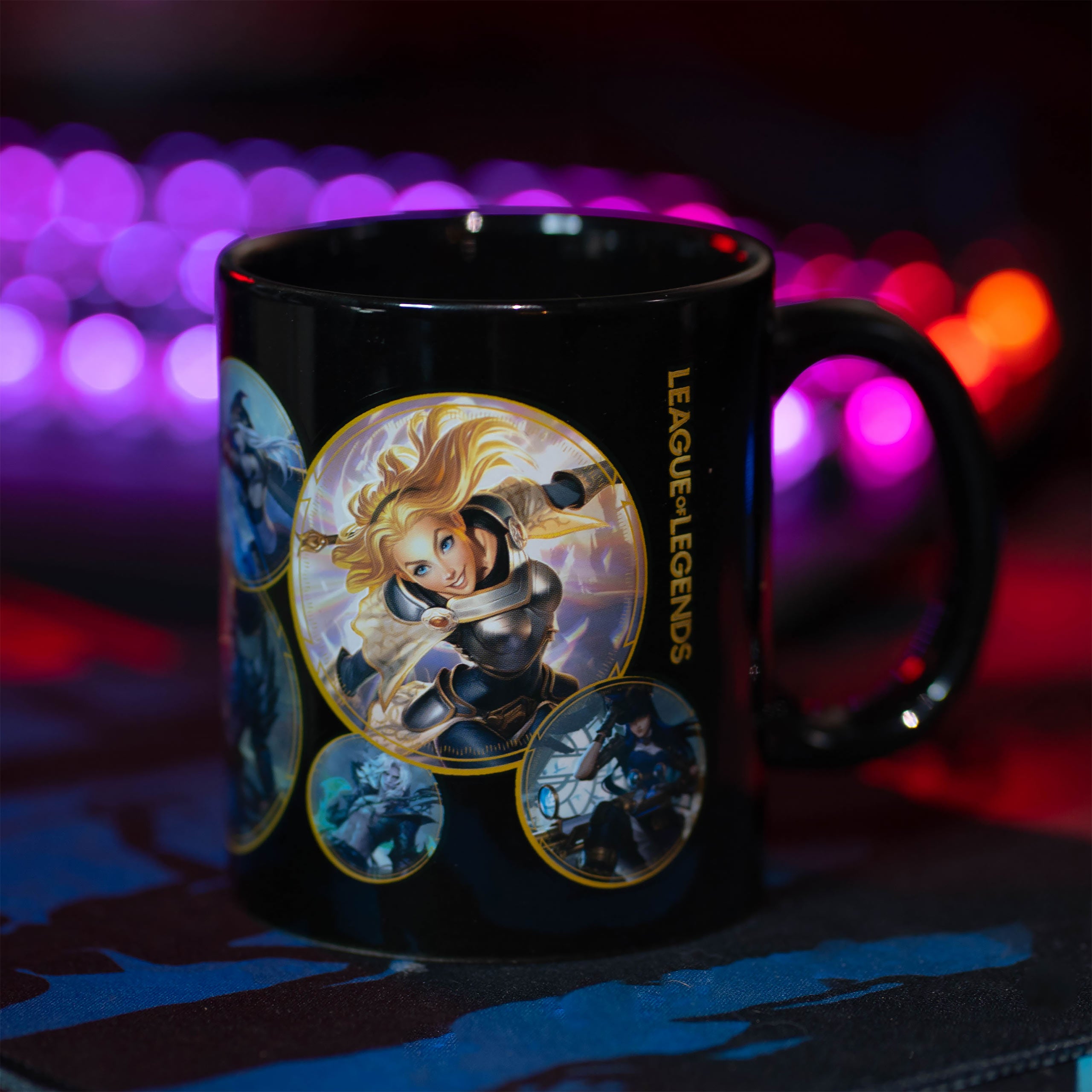 Immagine del prodotto League of Legends - Tazza termica Crew