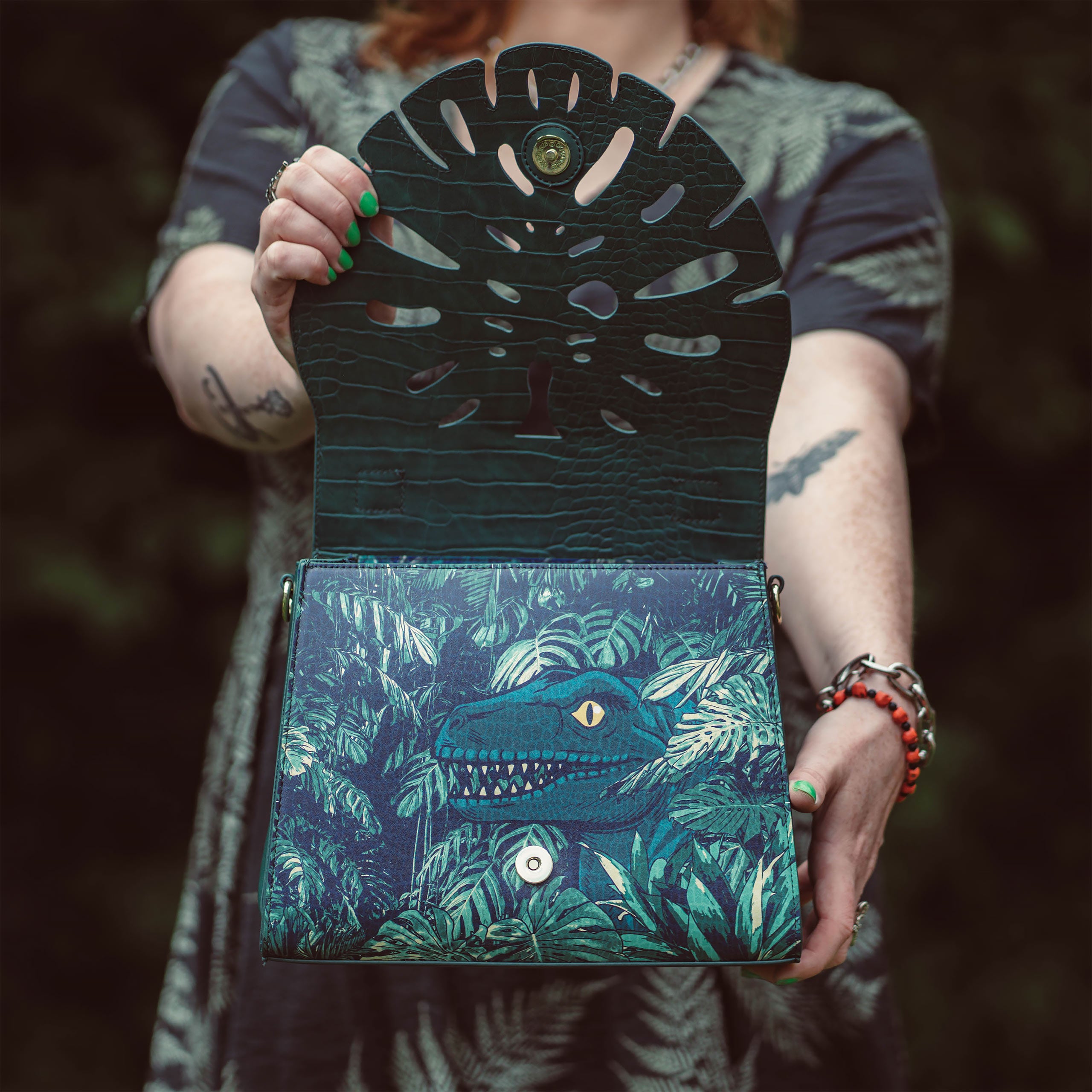 Product image Velociraptor Glow in the Dark Crossbody Bag - Jurassic World