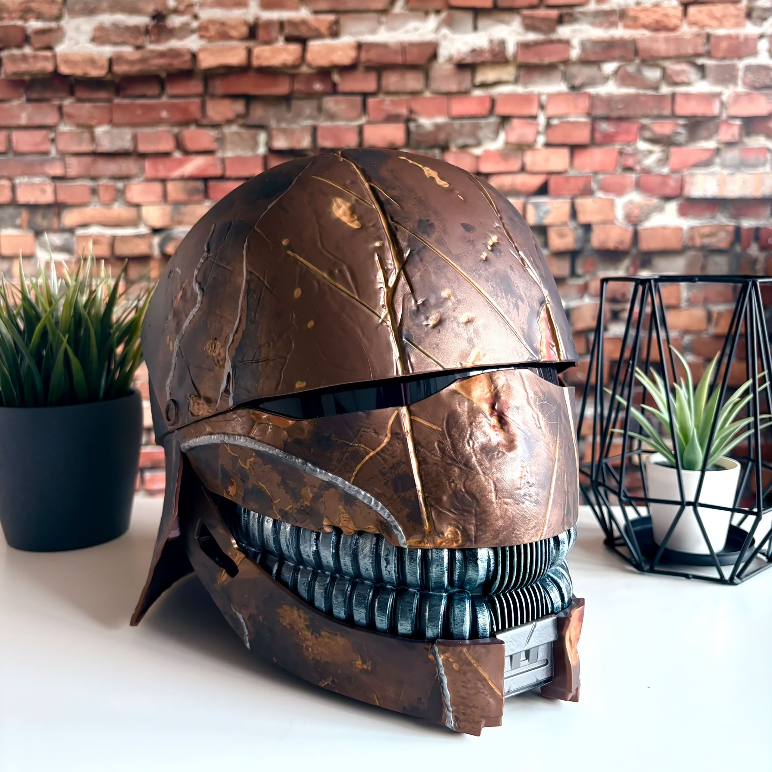 Immagine del prodotto Star Wars The Acolyte - Qimir The Stranger Replica del casco Black Series