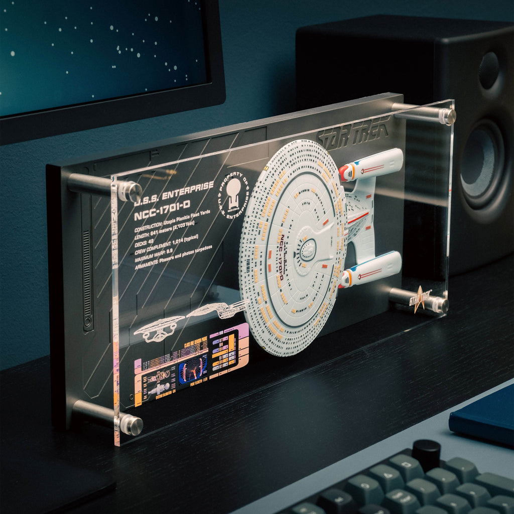 Product image Enterprise NCC-1701-D Wall Plaque with Model Replica - Star Trek
