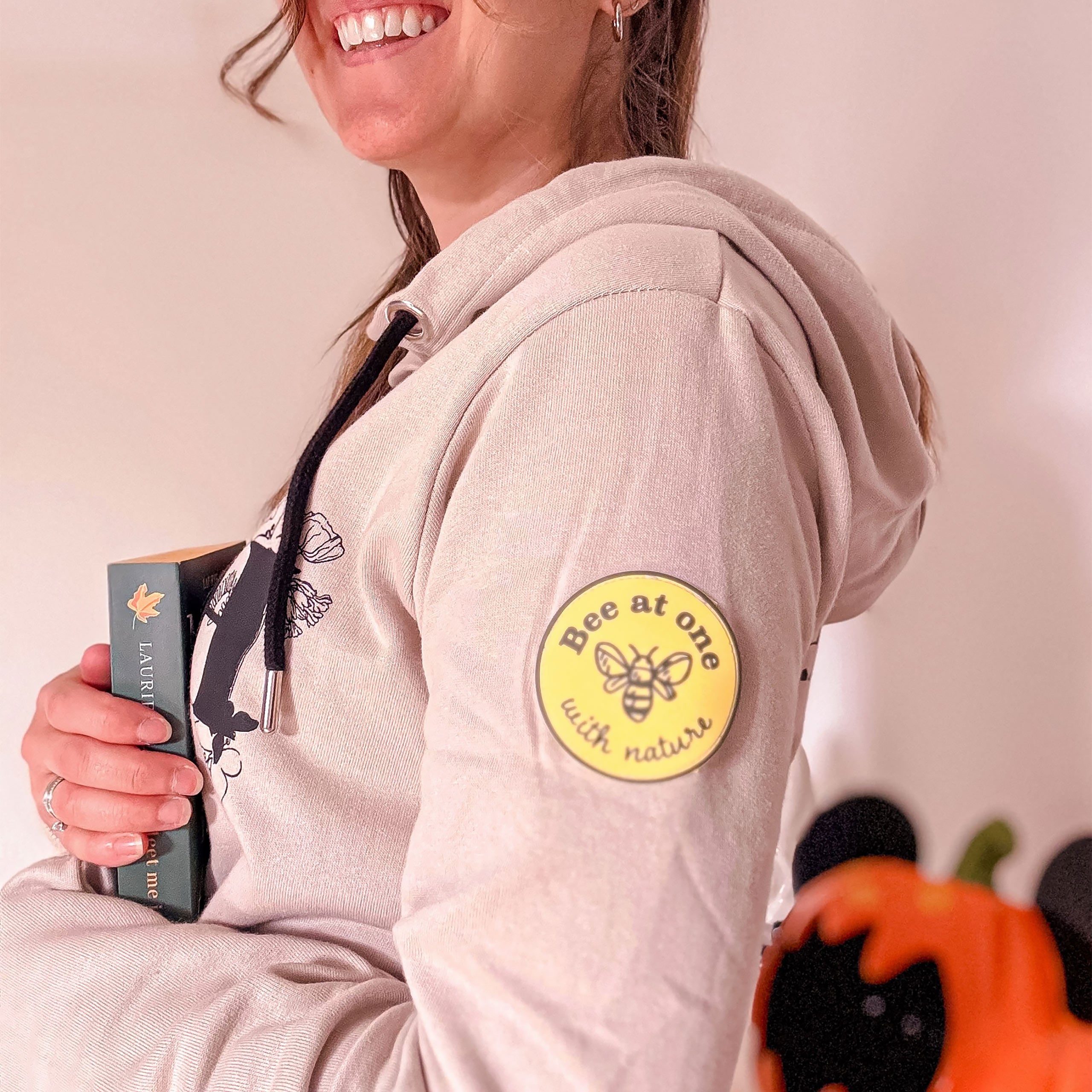 Product image Winnie the Pooh - Pooh Love Hoodie beige