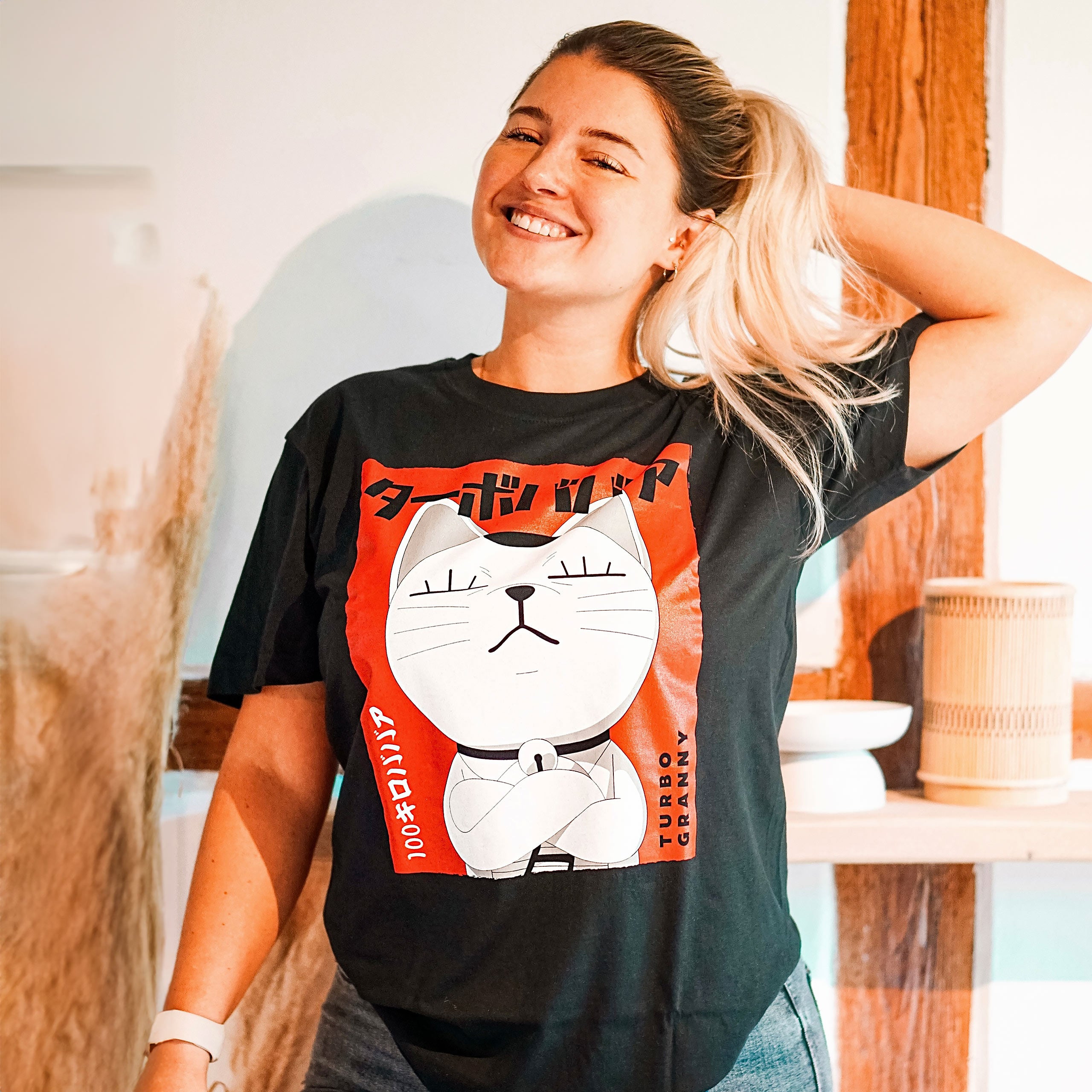 Immagine del prodotto T-shirt Poster Turbo Granny per i fan di Dandadan