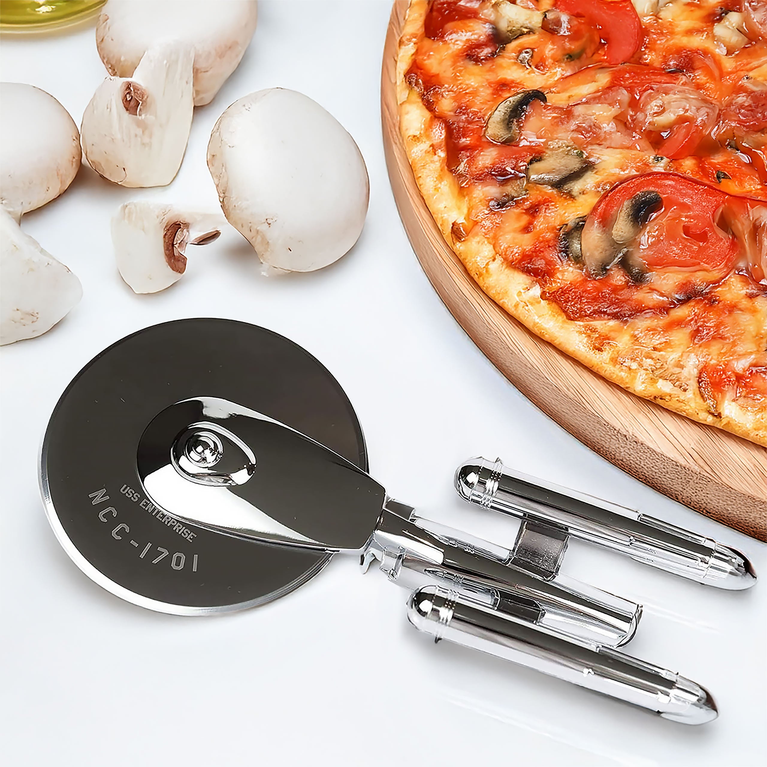 Immagine del prodotto Star Trek - Tagliapizza USS Enterprise NCC-1701