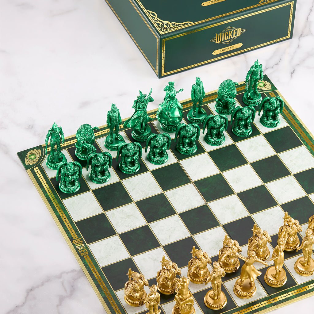 Product image Wicked - Shiz vs. Emerald City Chess Set