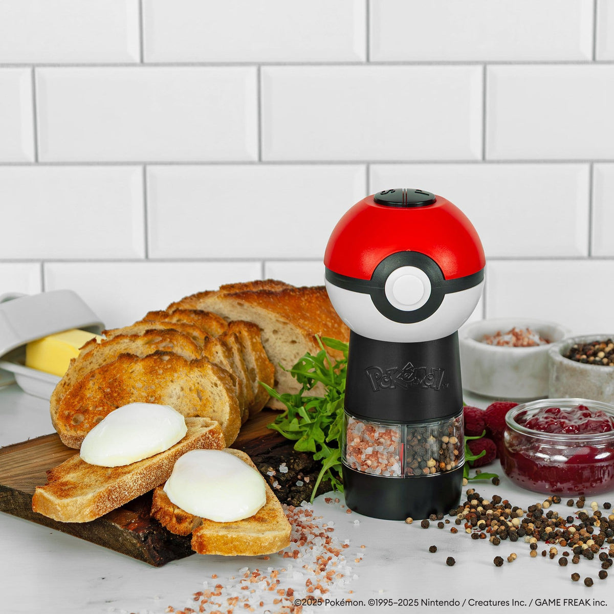Immagine del prodotto Pokémon - Macinapepe e sale elettrico Poké Ball