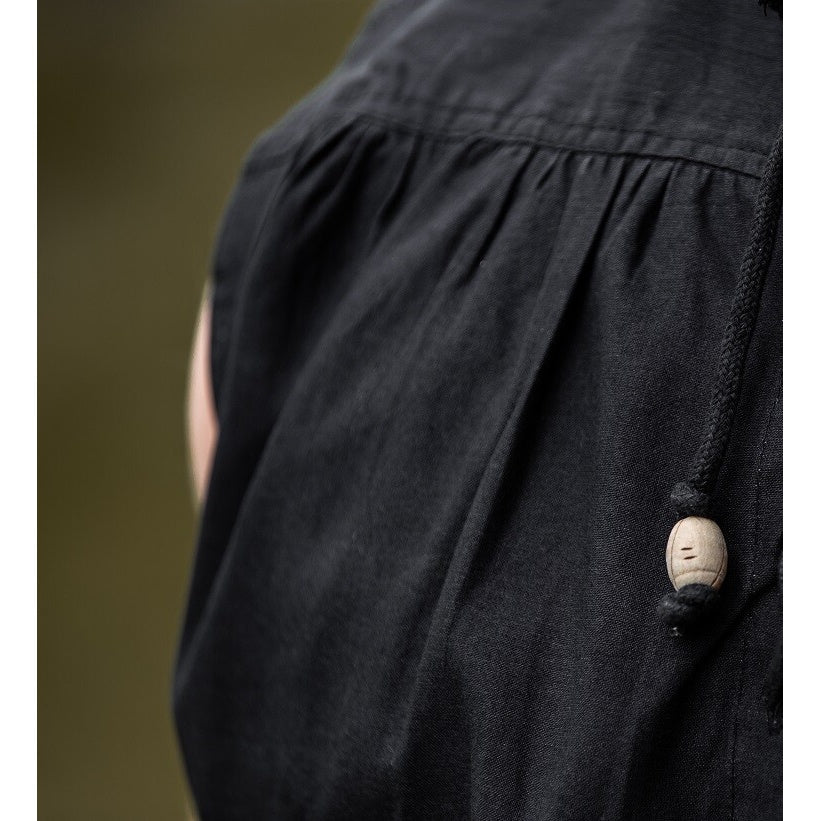 Immagine del prodotto Camicia medievale con colletto alla coreana con lacci Louis senza maniche nera