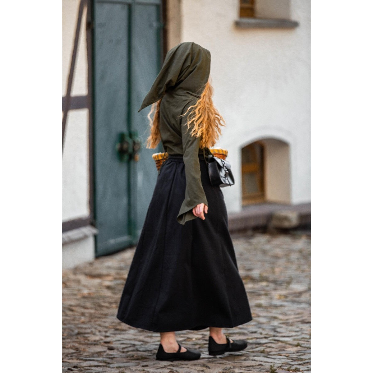Immagine del prodotto Blusa medievale Lea con cappuccio e allacciatura verde