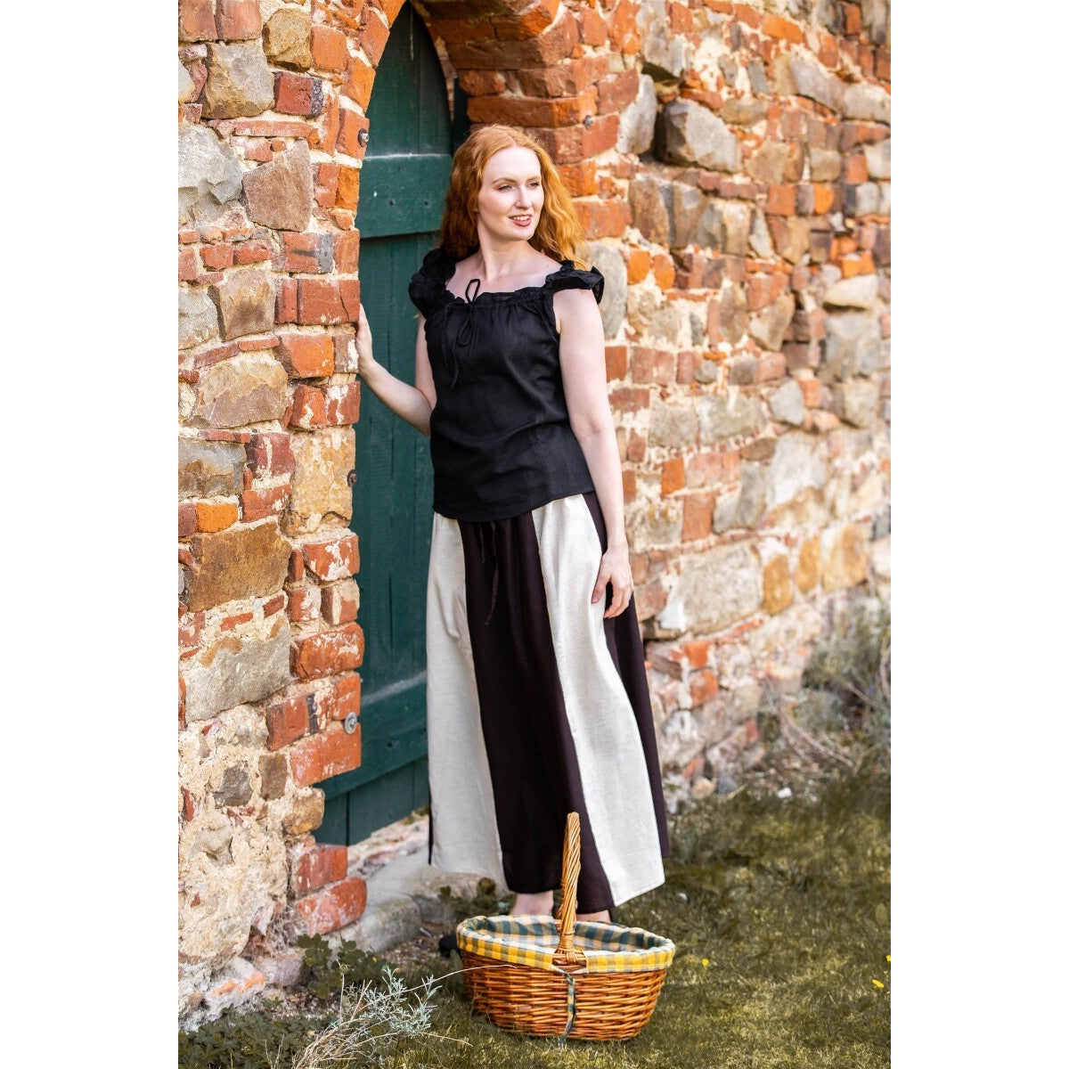 Immagine del prodotto Blusa estiva medievale Lotte con volant nera
