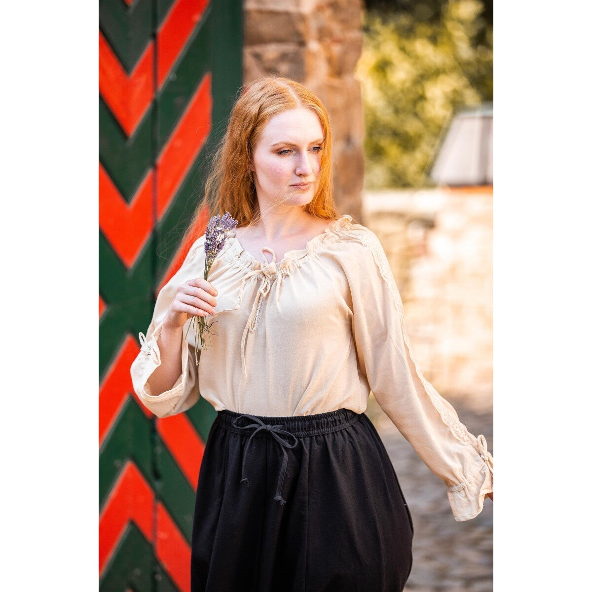 Immagine del prodotto Blusa medievale con pizzo Bettina