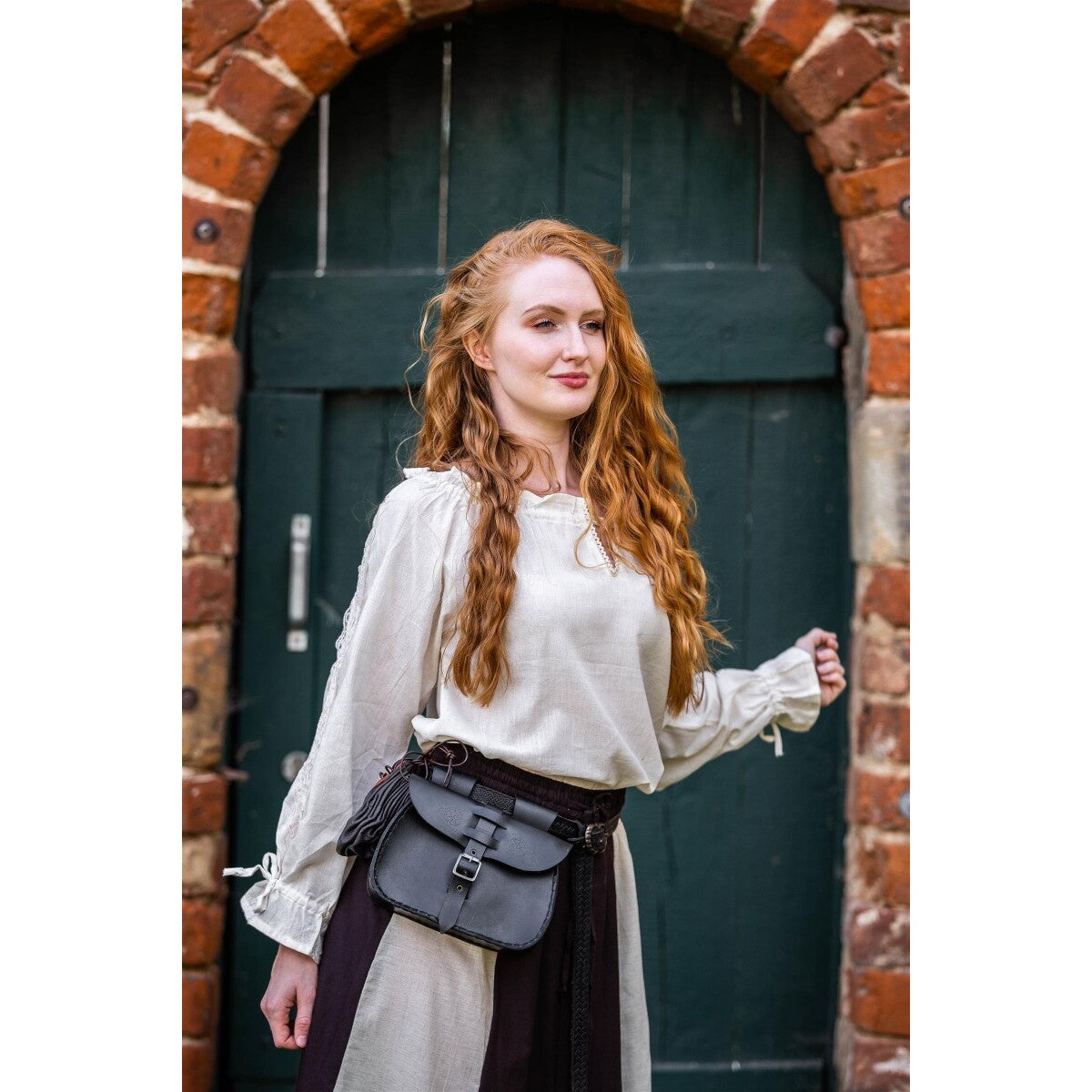 Immagine del prodotto Blusa medievale con pizzo Bettina beige