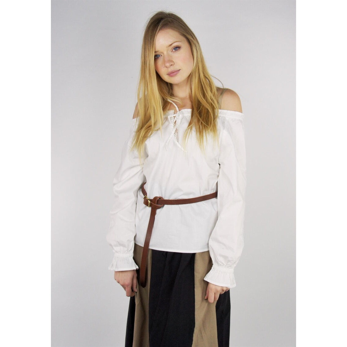 Immagine del prodotto Blusa medievale con pizzo Bettina bianca