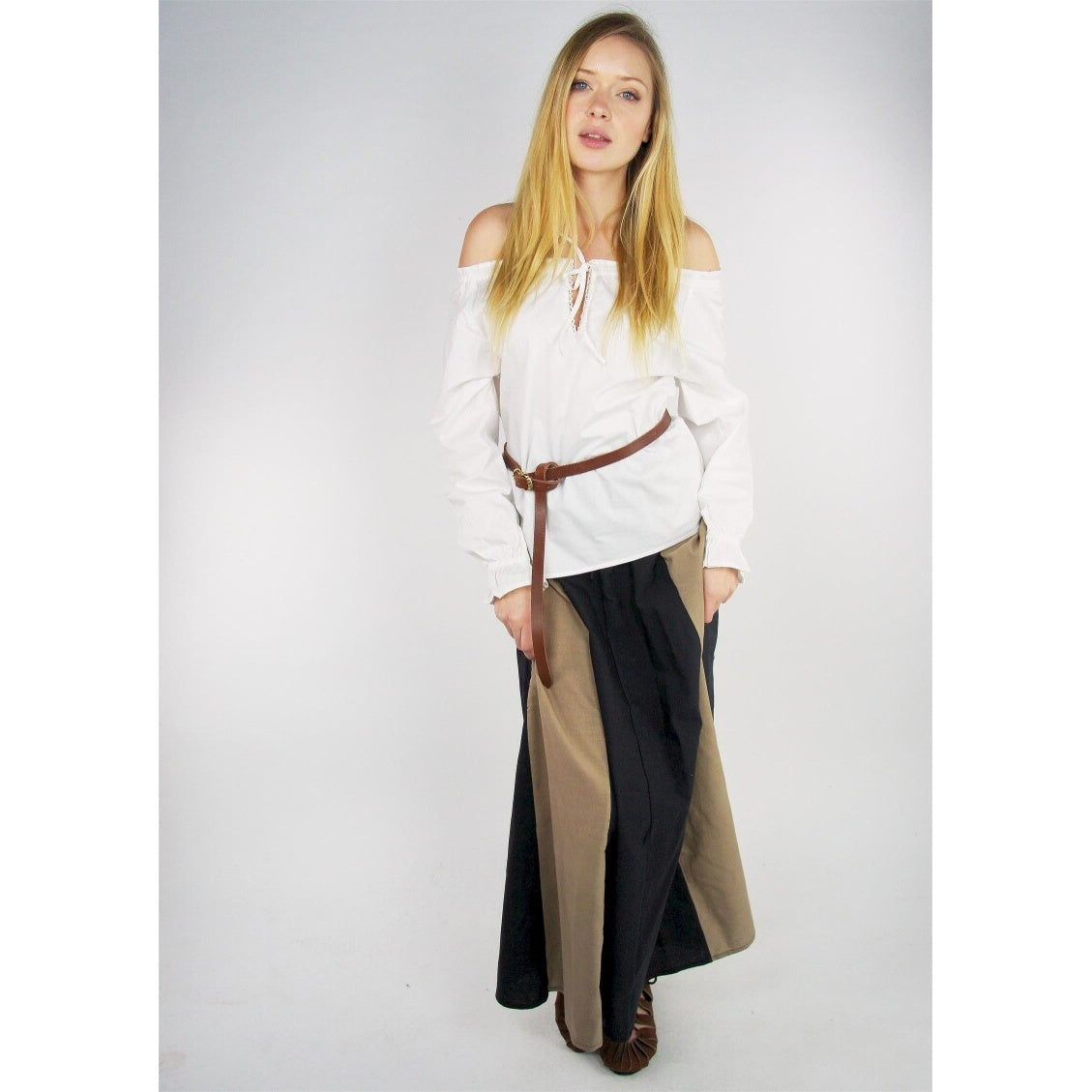 Immagine del prodotto Blusa medievale con pizzo Bettina bianca