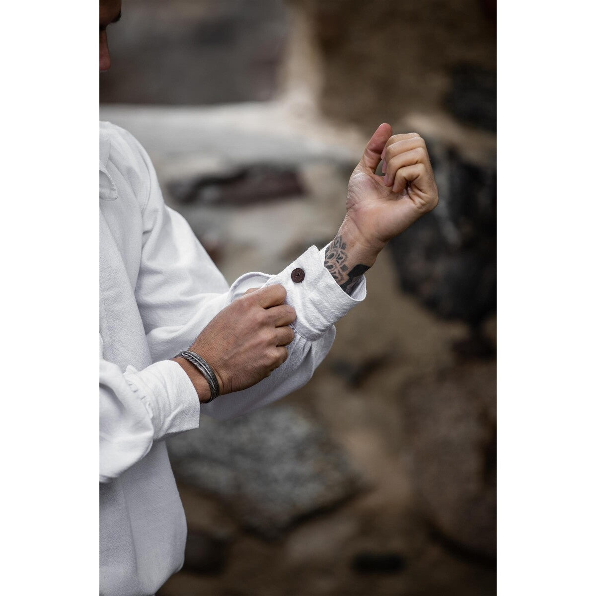 Immagine del prodotto Camicia medievale con colletto tondo Athos bianca