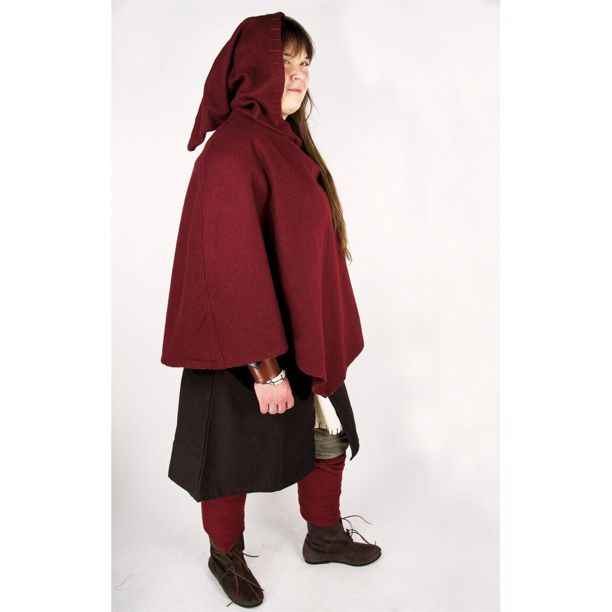 Immagine del prodotto Cappuccio medievale Egill con ricamo rosso
