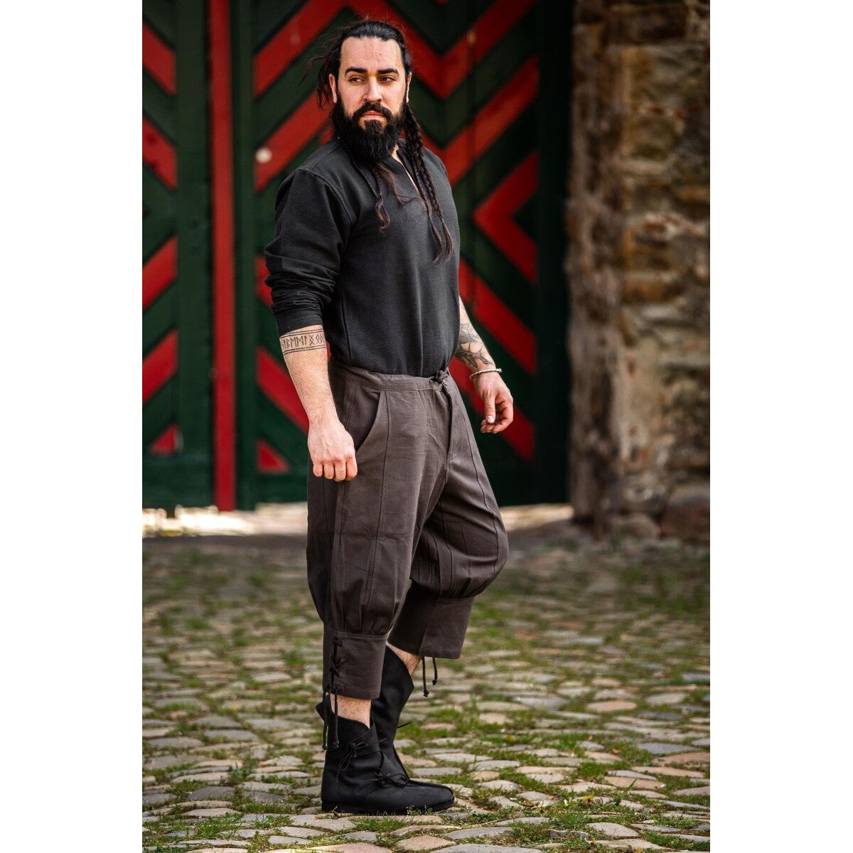 Immagine del prodotto Pantaloni medievali al ginocchio Laurence con allacciatura al polpaccio marrone